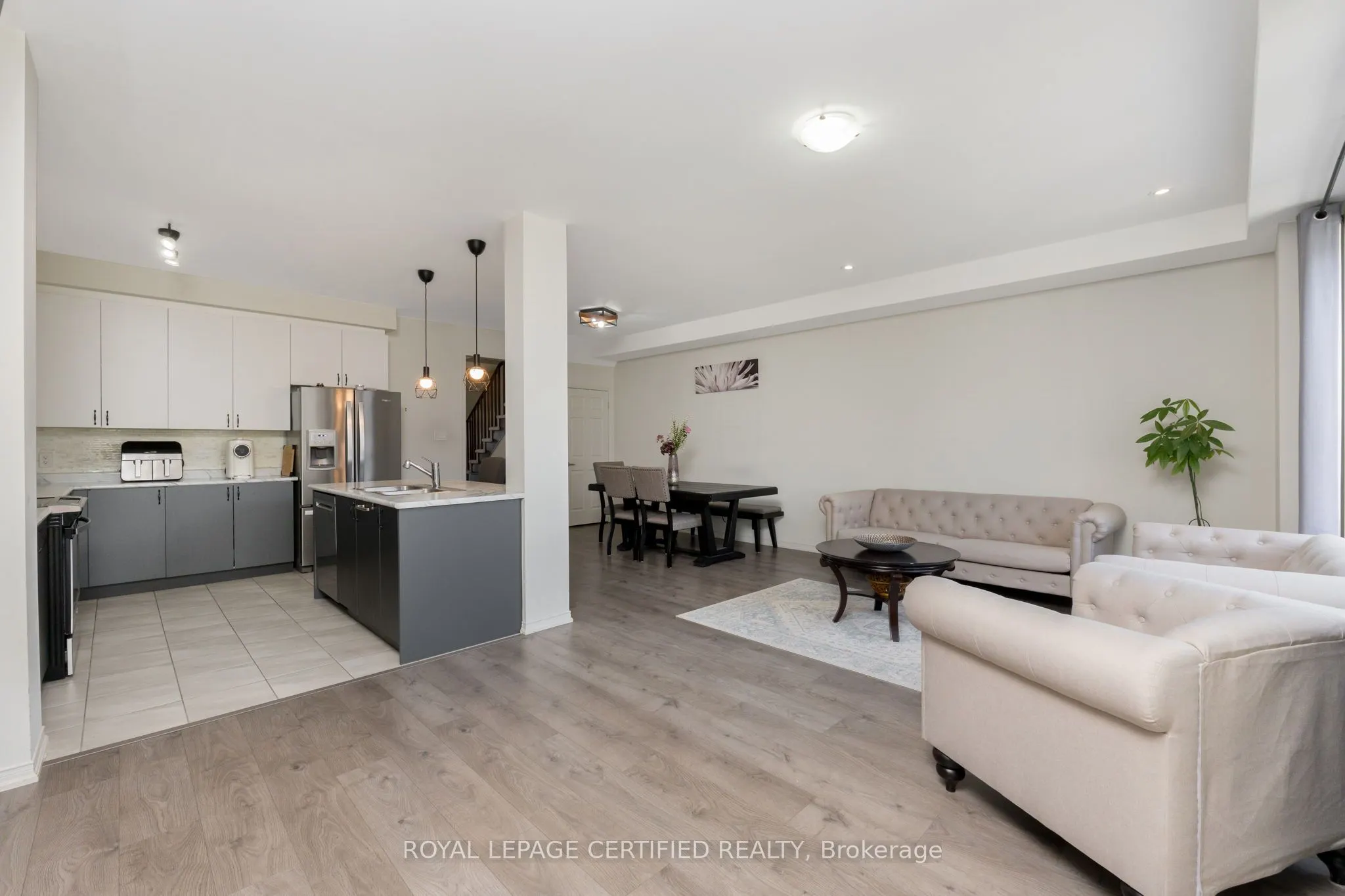 25 Elliot Street E #2