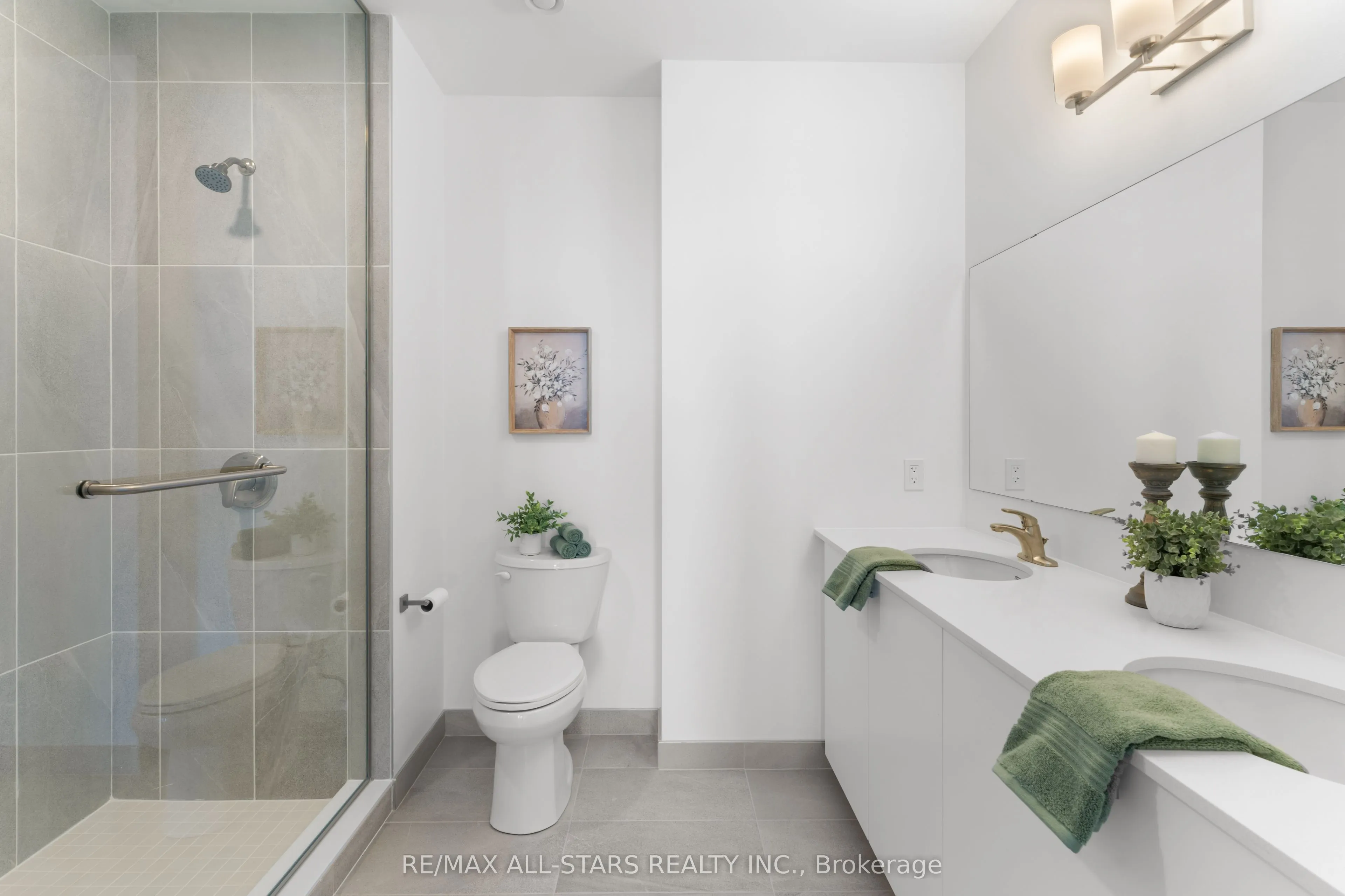 19B West Street N #PH#5