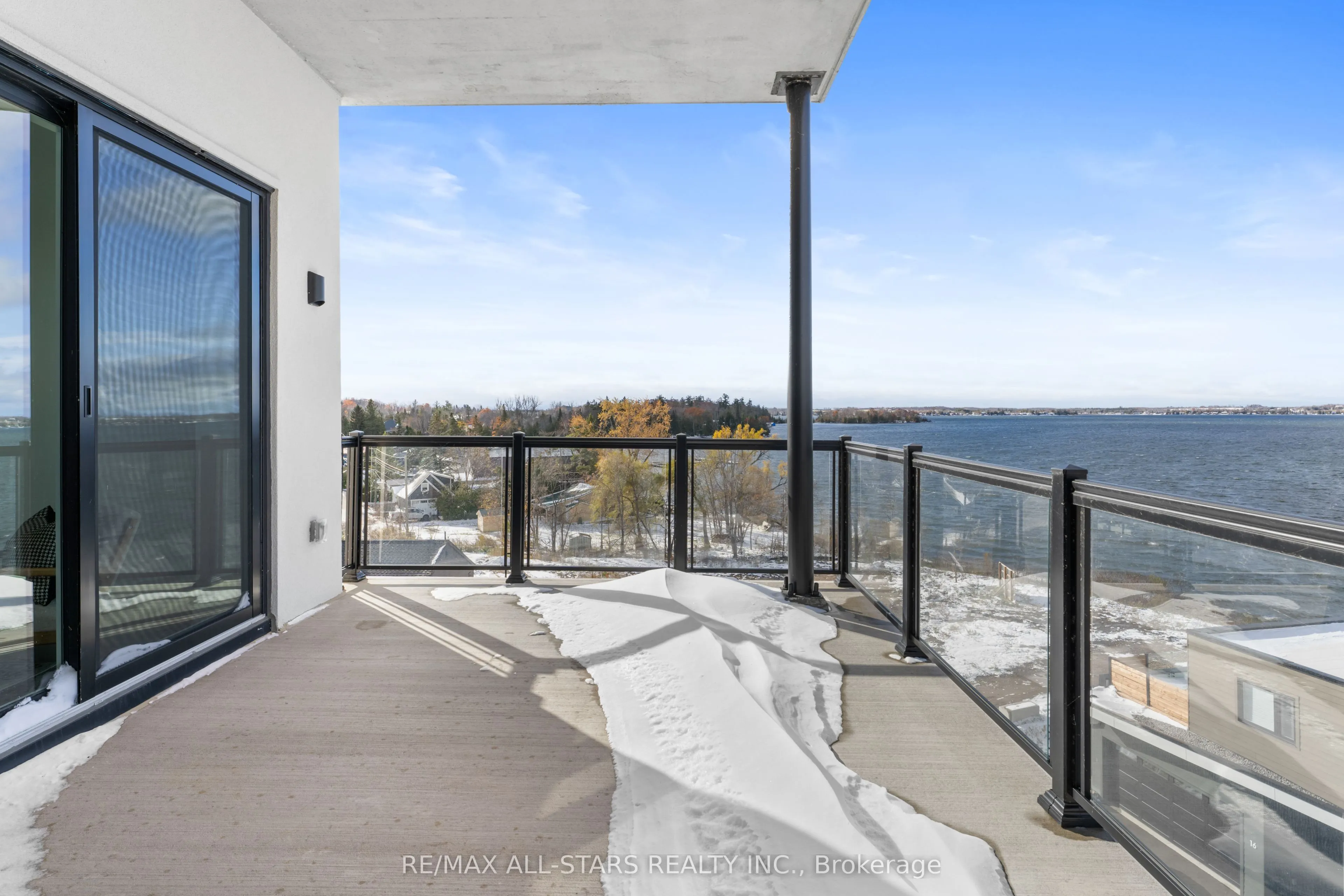 19B West Street N #PH#5