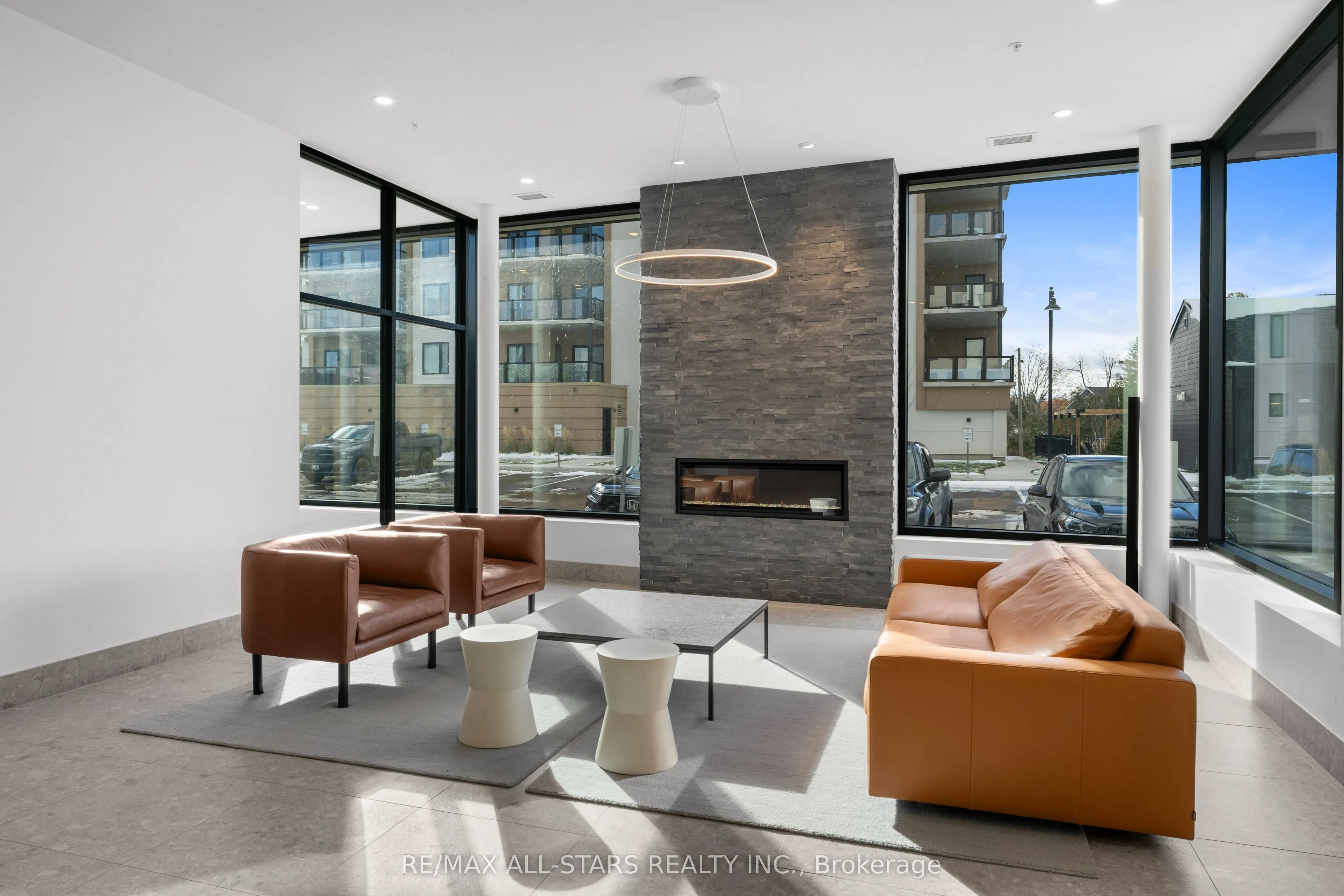 19B West Street N #PH#5