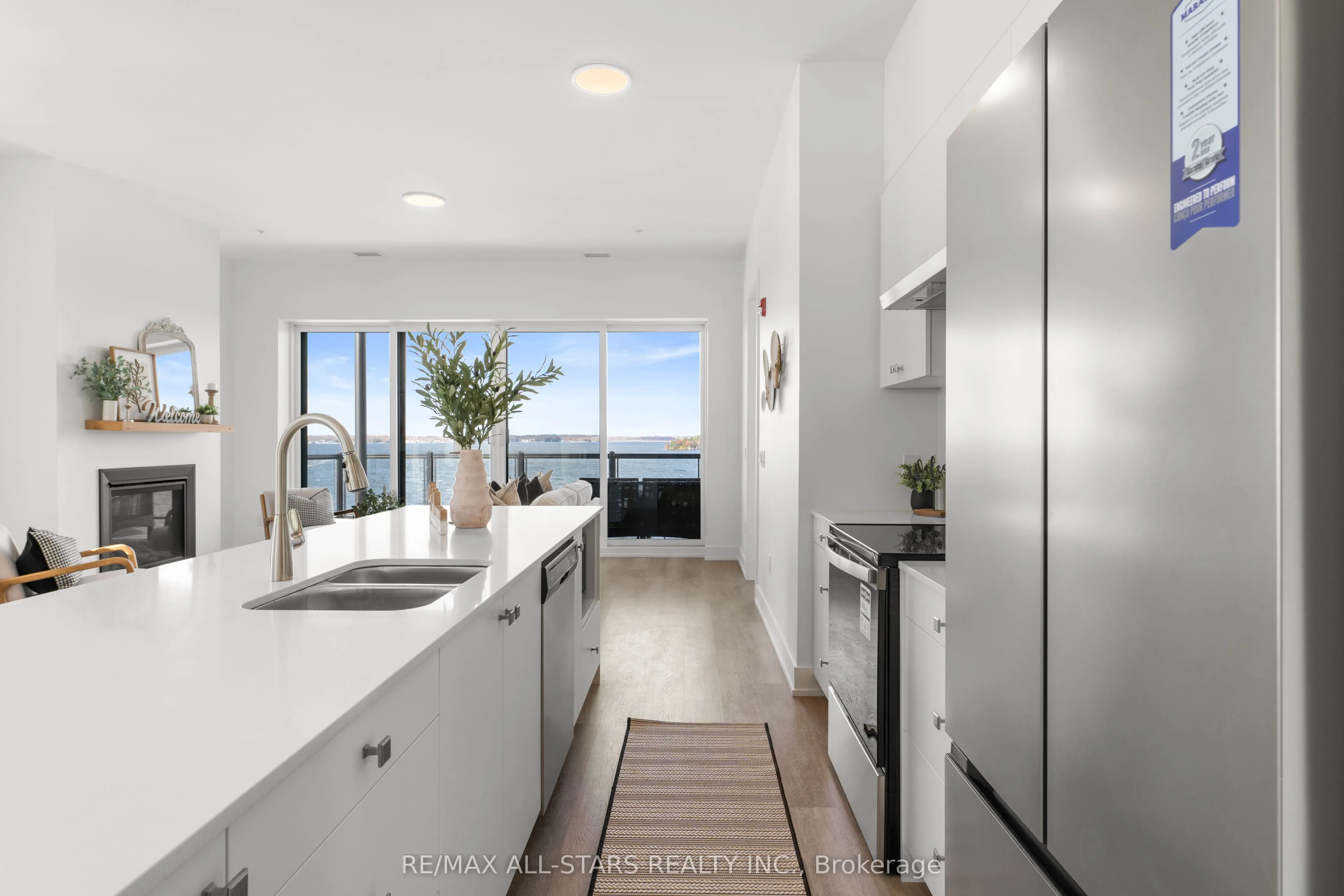 19B West Street N #PH#5