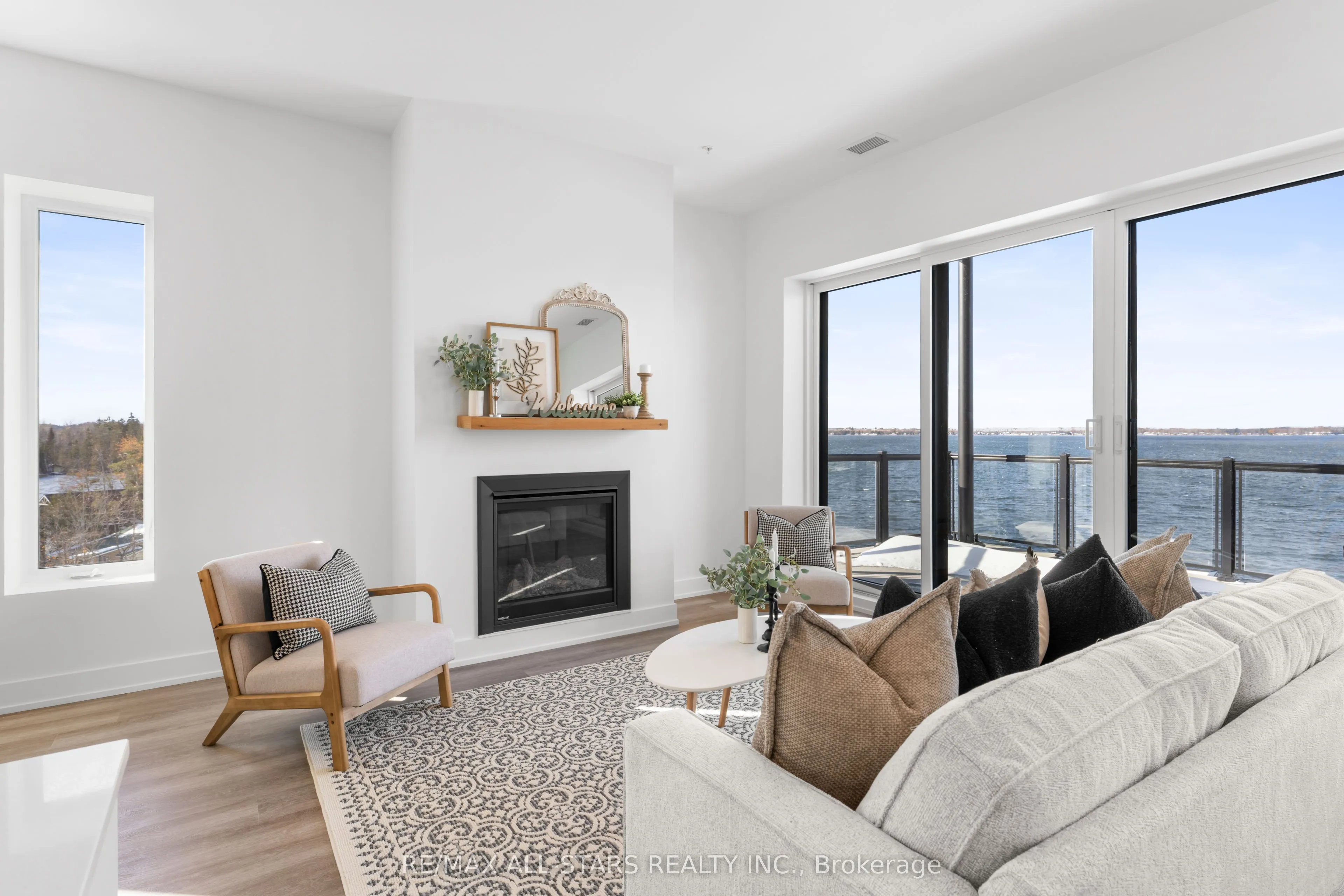 19B West Street N #PH#5