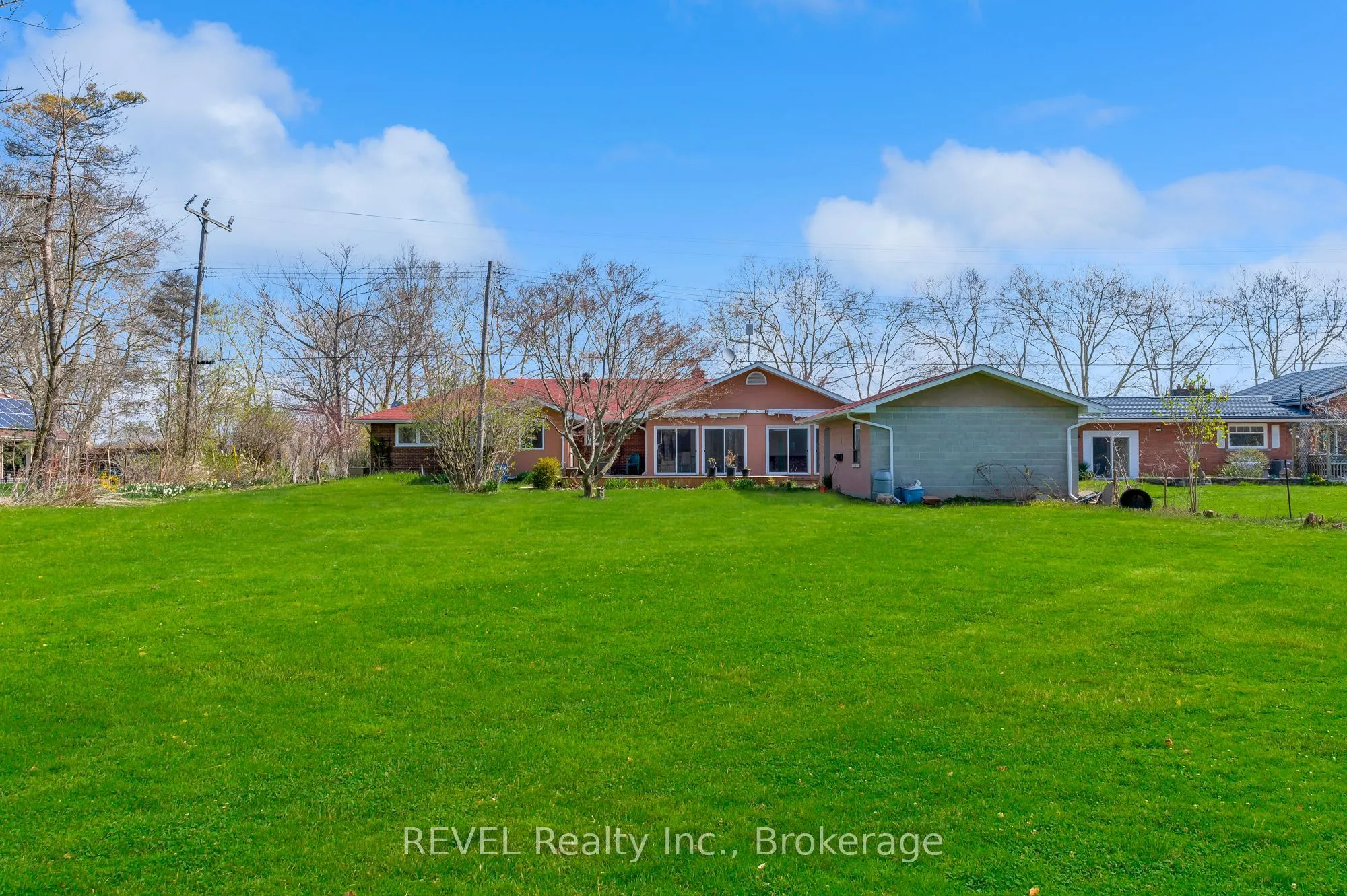 3035 Niagara Parkway