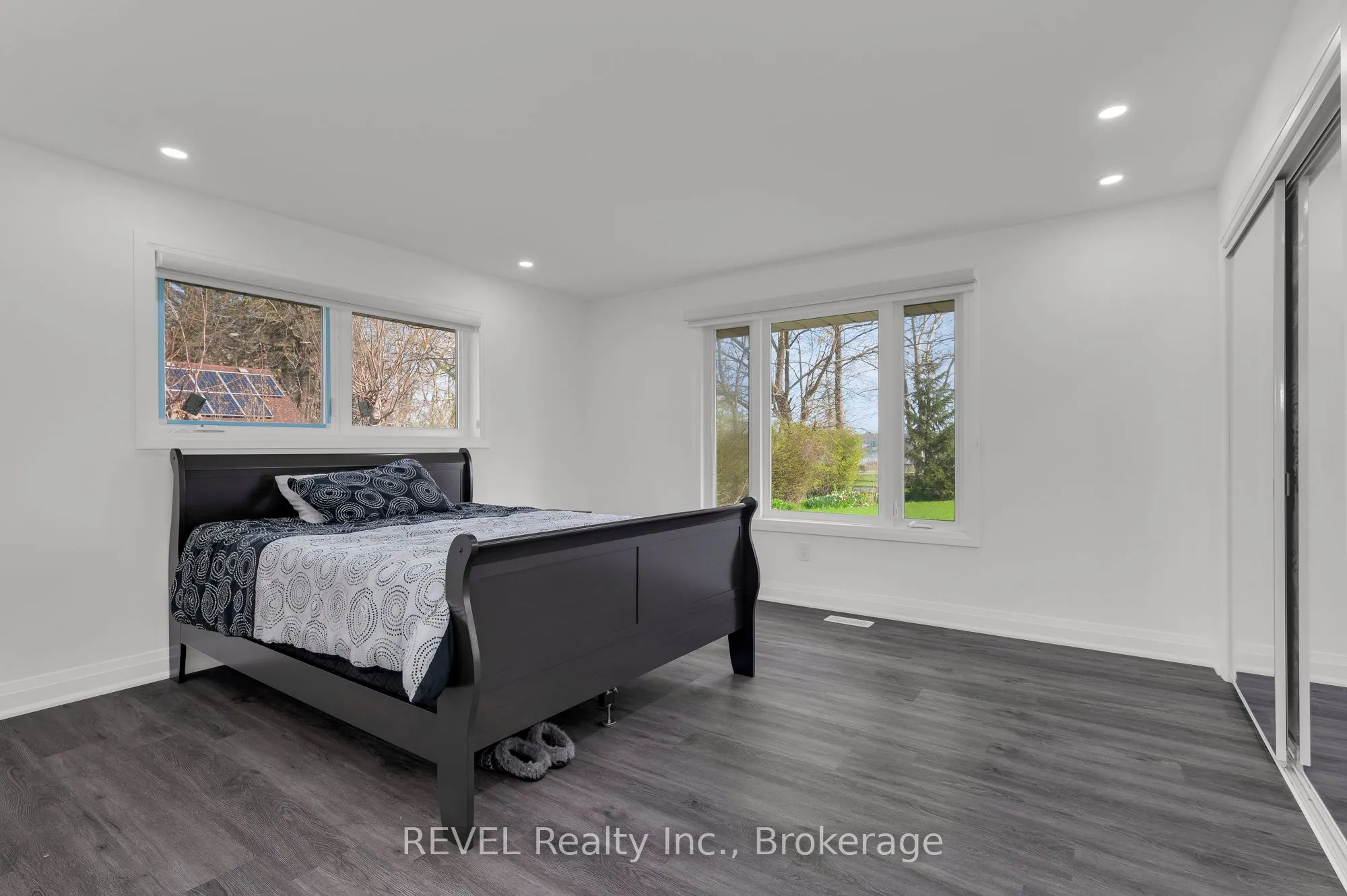 3035 Niagara Parkway