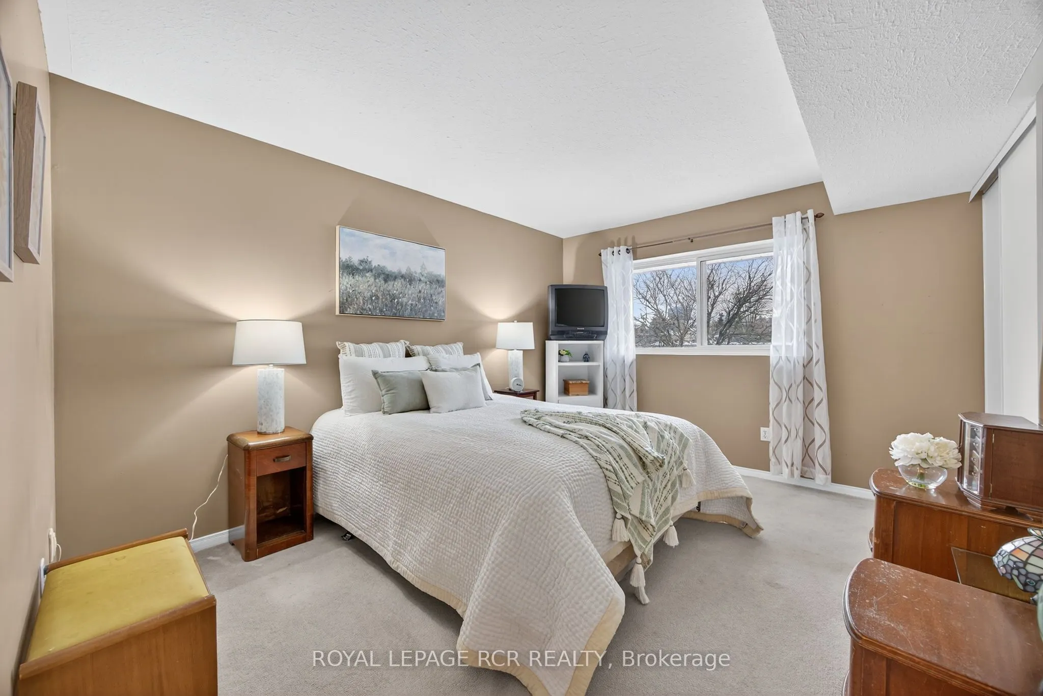 250 Robert Street #310
