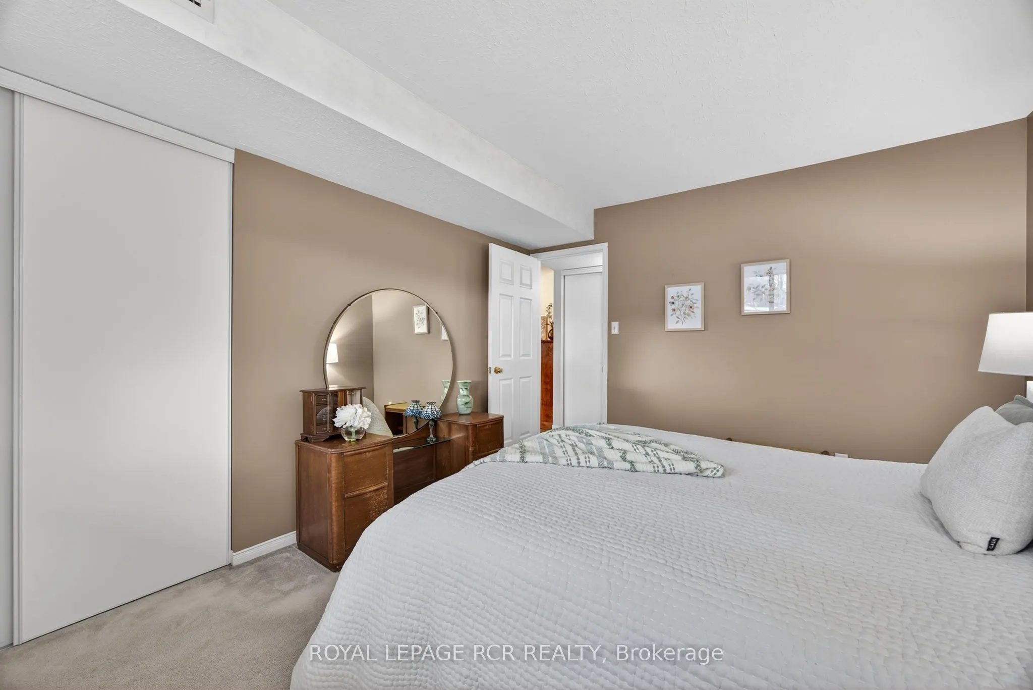 250 Robert Street #310