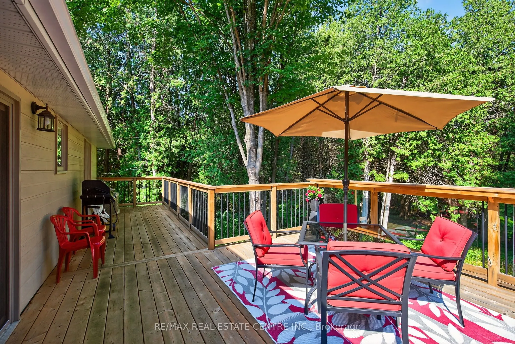 16 Cedar Lane