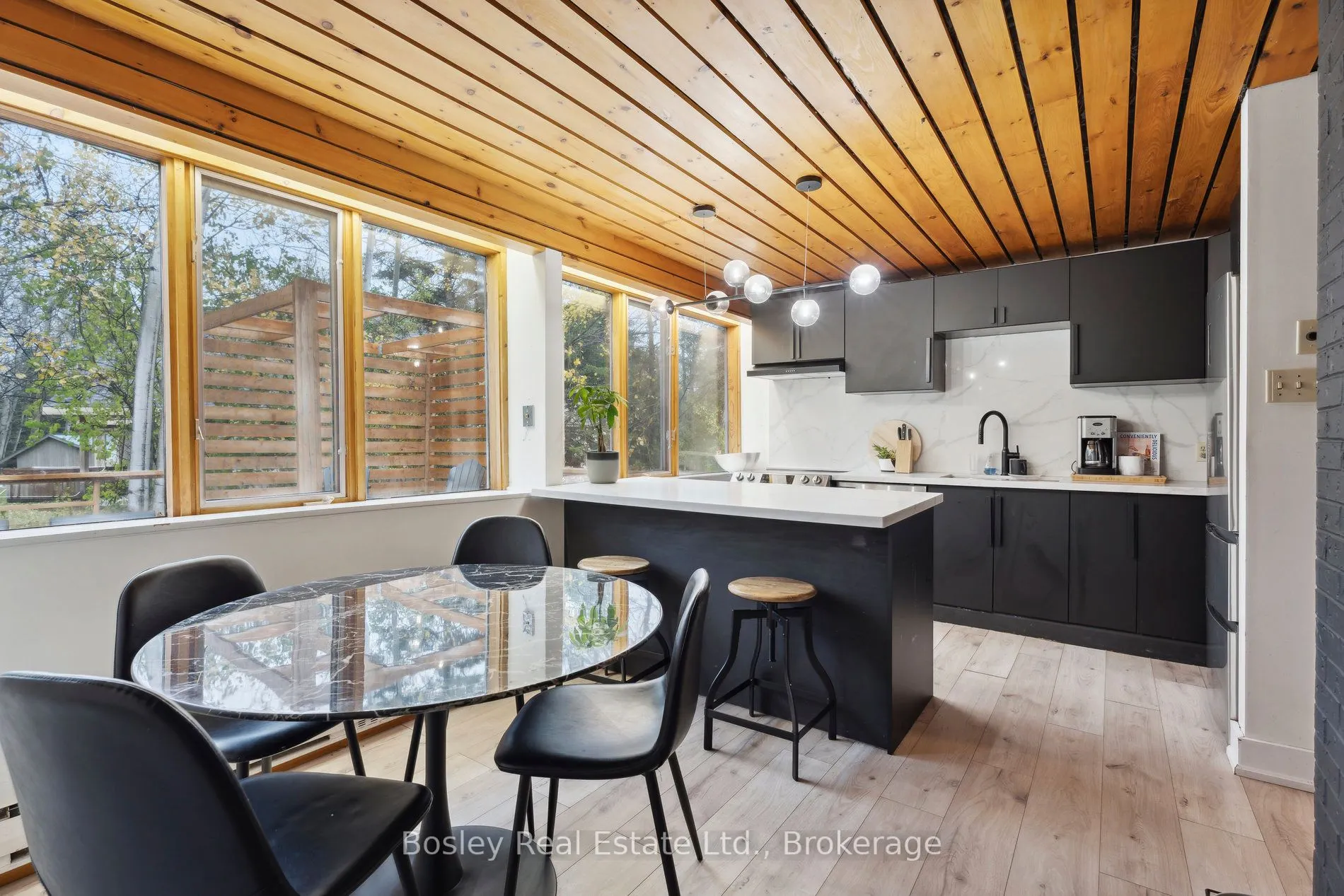 101 St Moritz Crescent