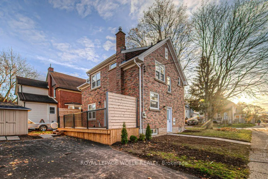 30 Dunbar Road S