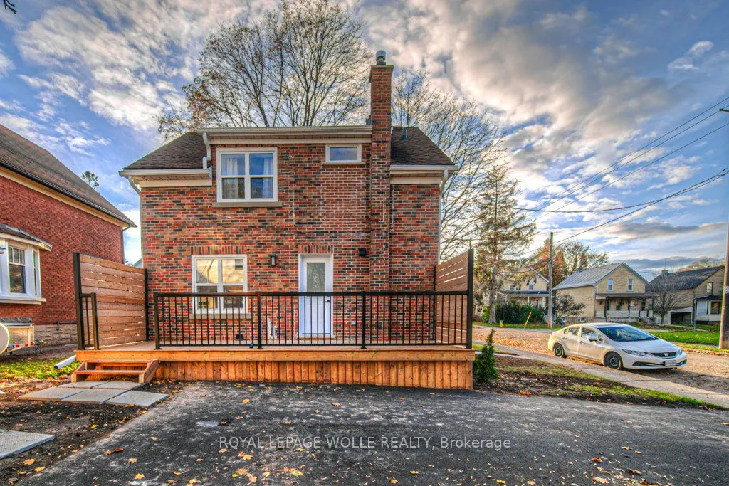 30 Dunbar Road S