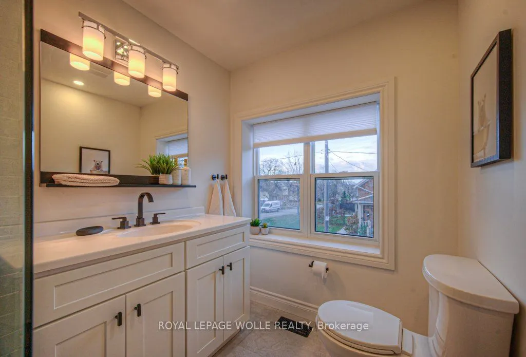 30 Dunbar Road S