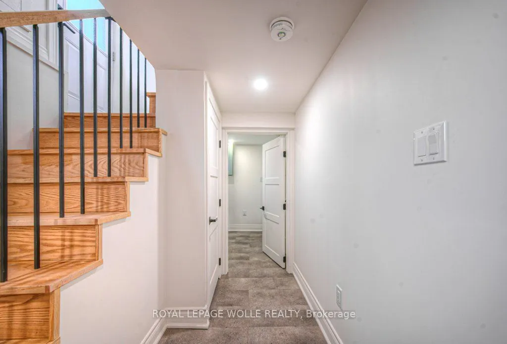 30 Dunbar Road S