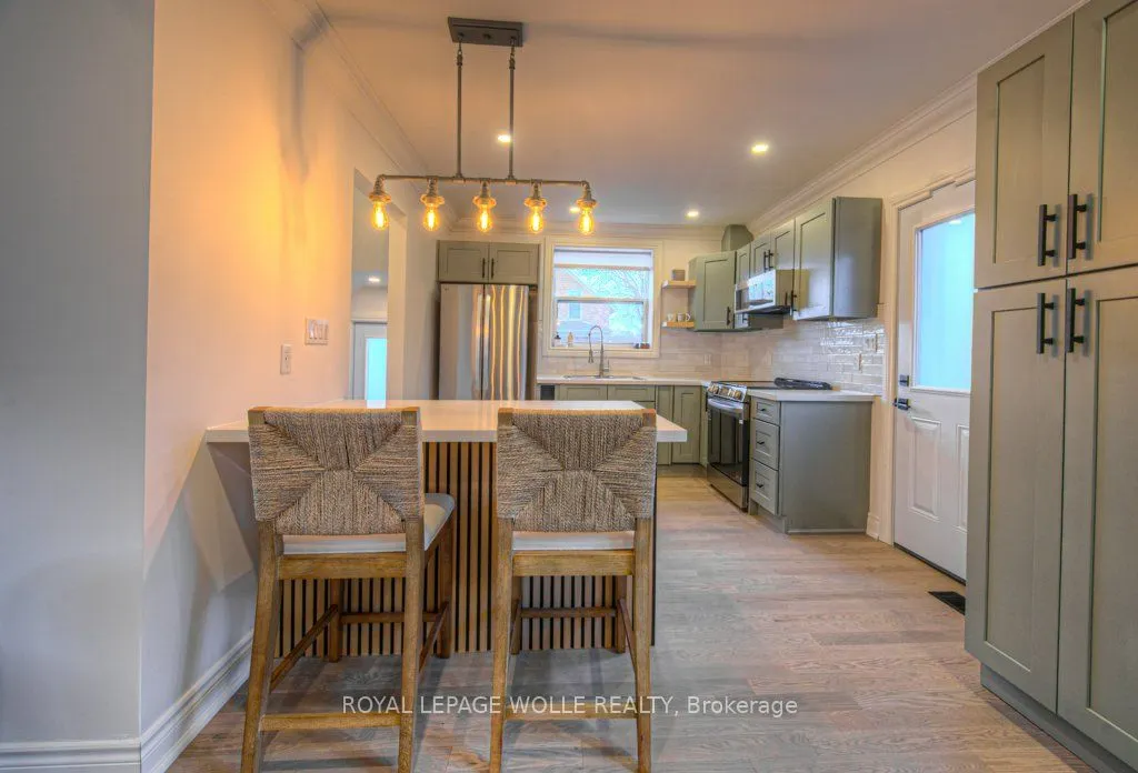 30 Dunbar Road S