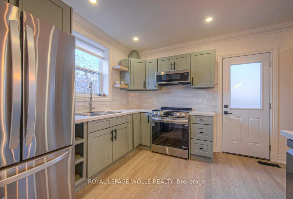 30 Dunbar Road S
