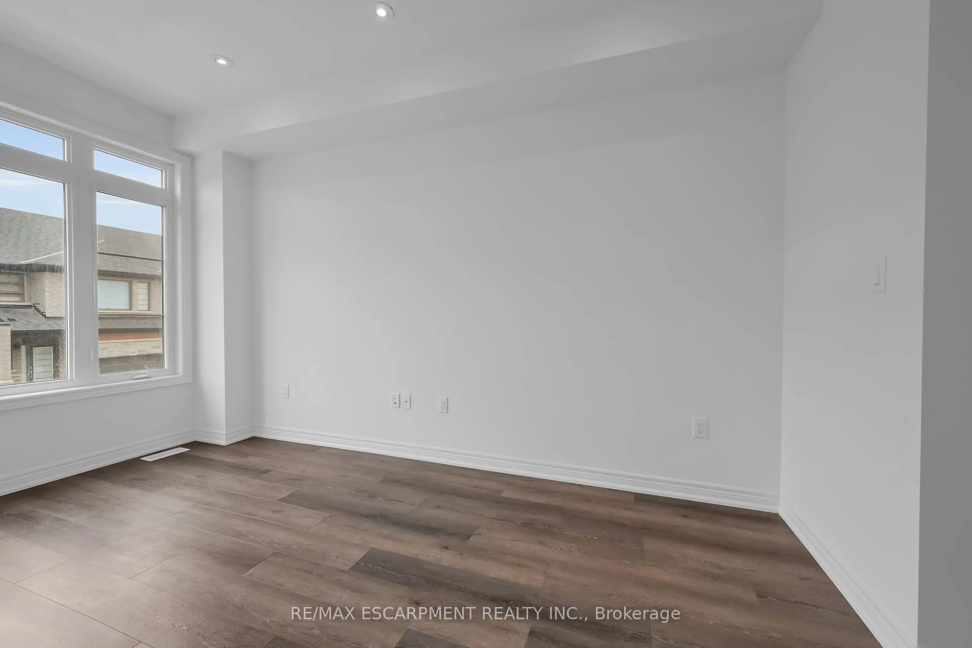 120 COURT Drive #35
