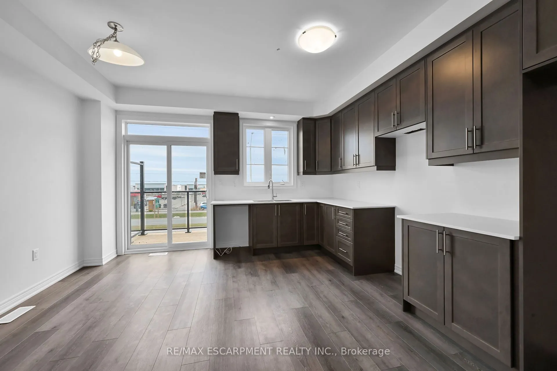 120 COURT Drive #35