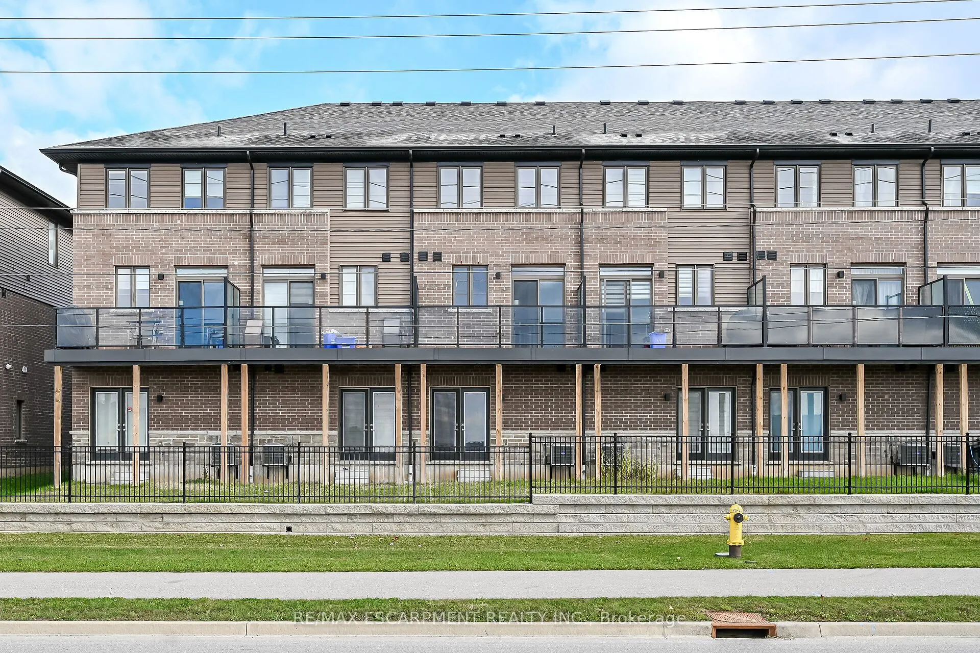 120 COURT Drive #35