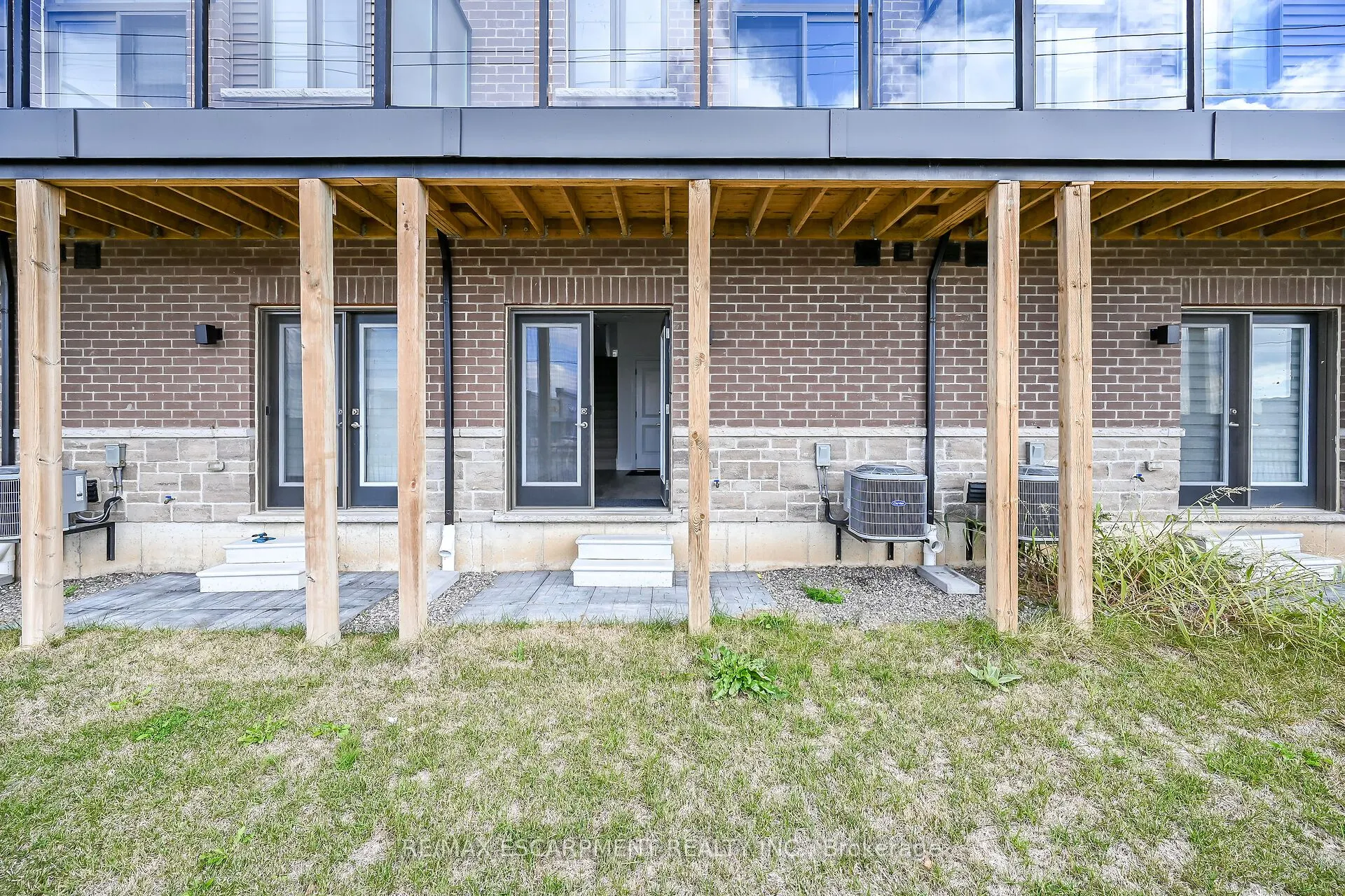 120 COURT Drive #35