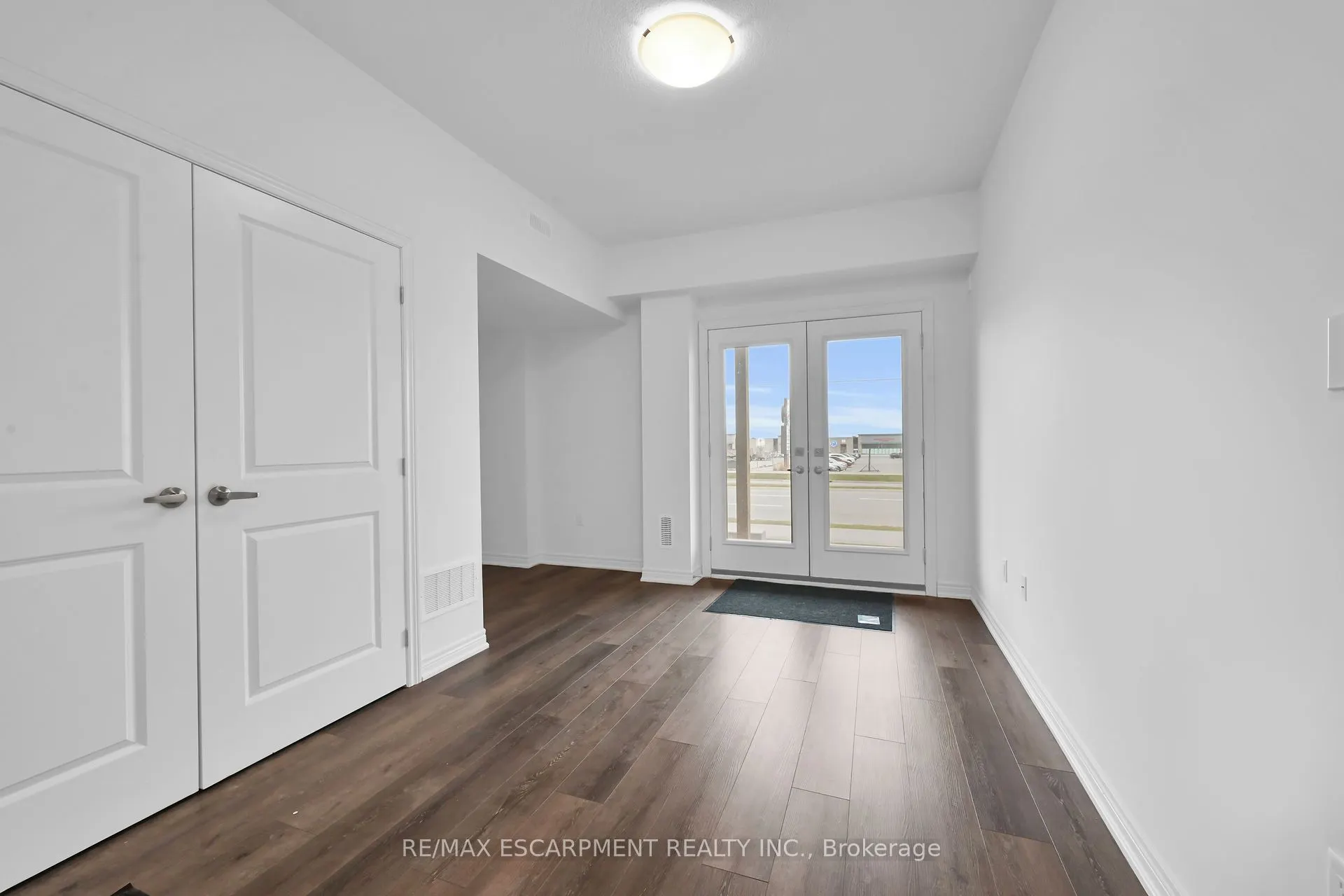 120 COURT Drive #35