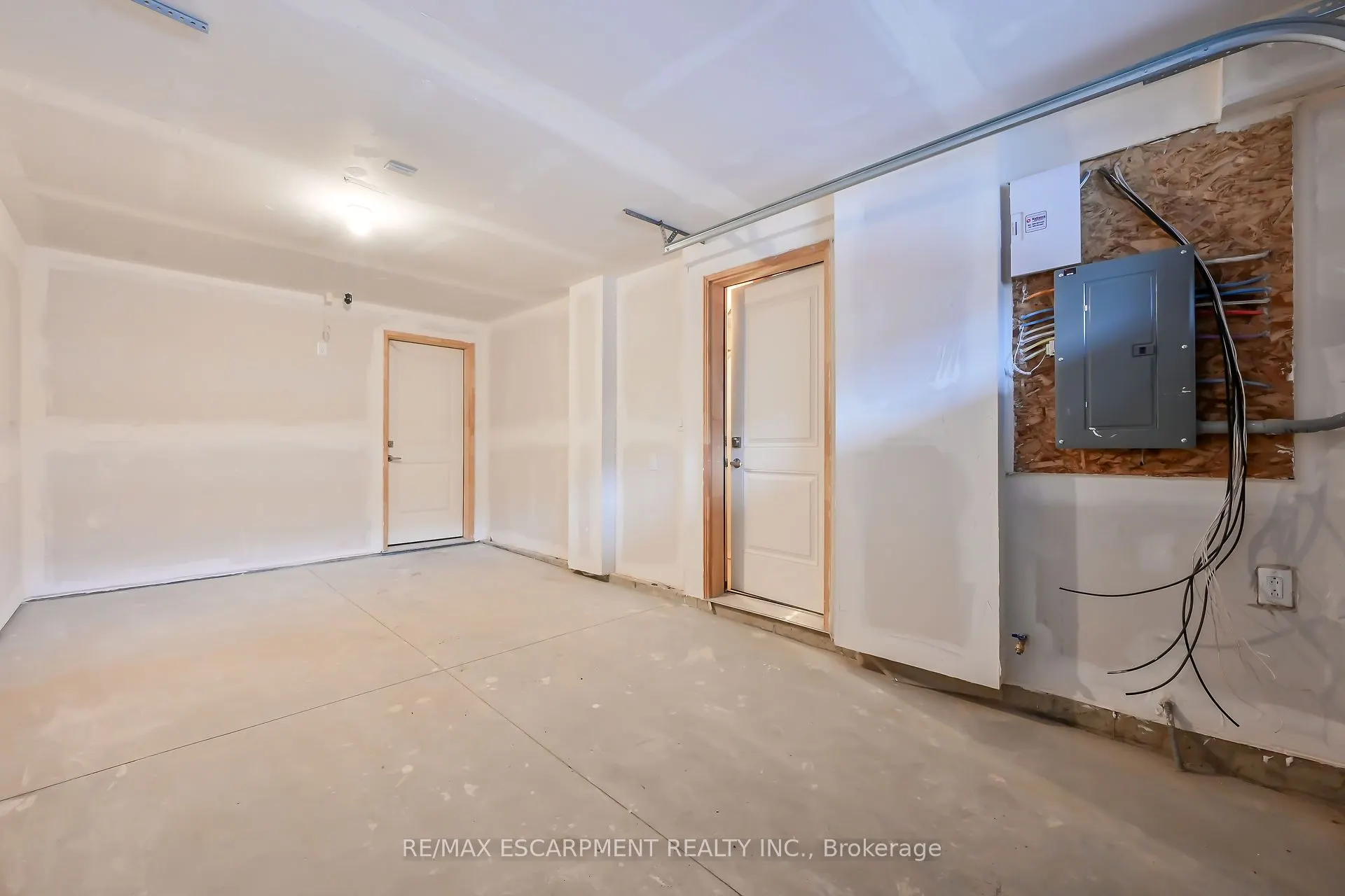 120 COURT Drive #35
