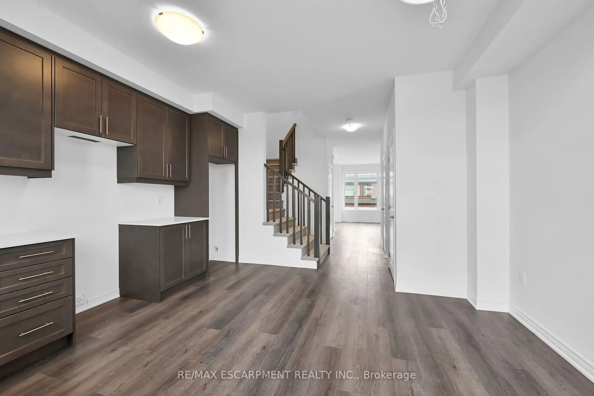 120 COURT Drive #35