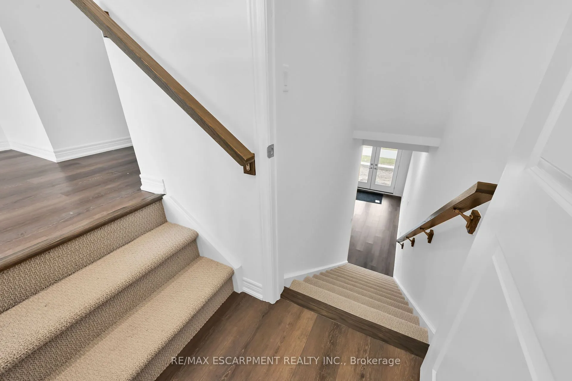 120 COURT Drive #35