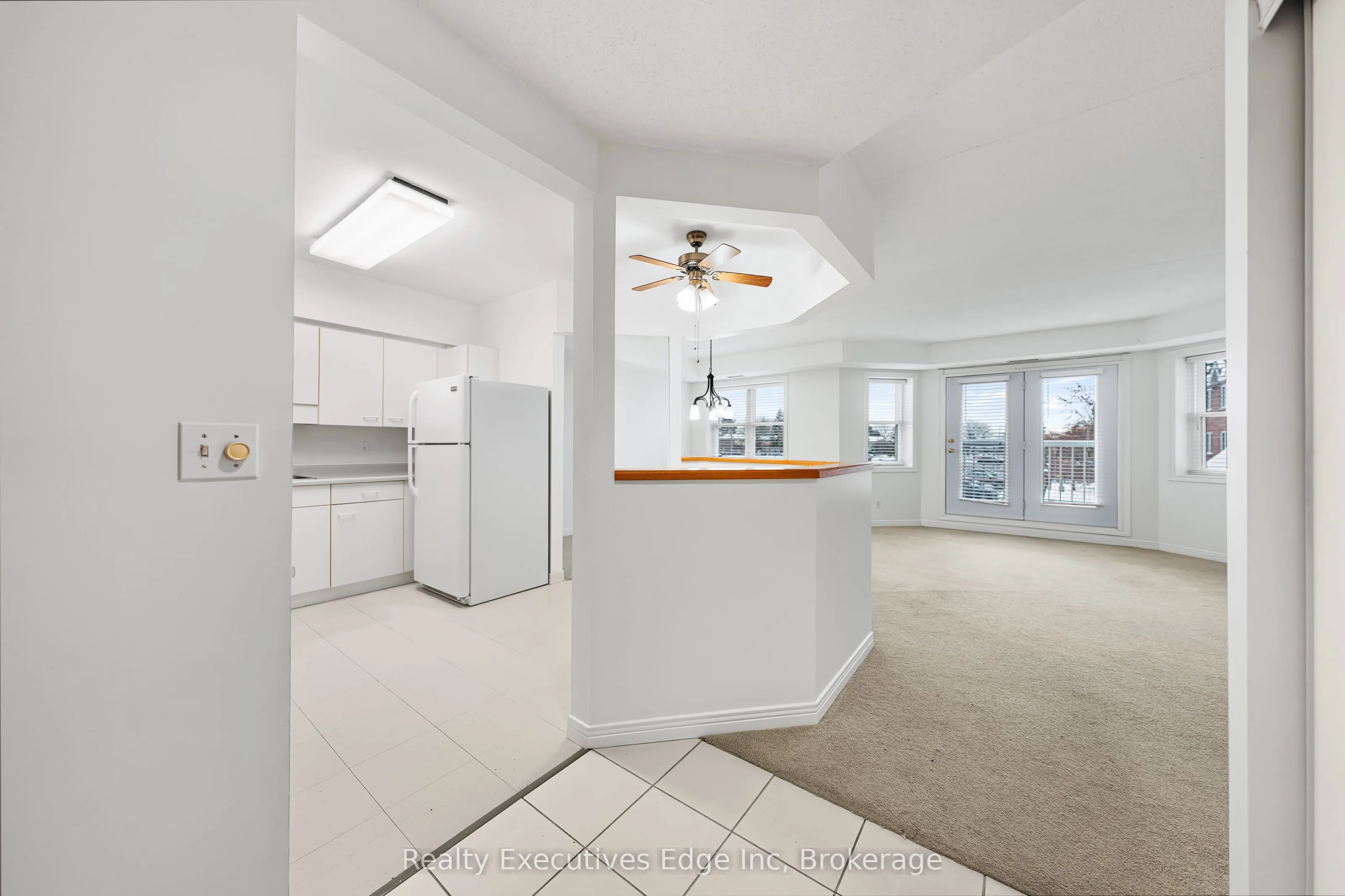 208 Silvercreek Parkway N #205