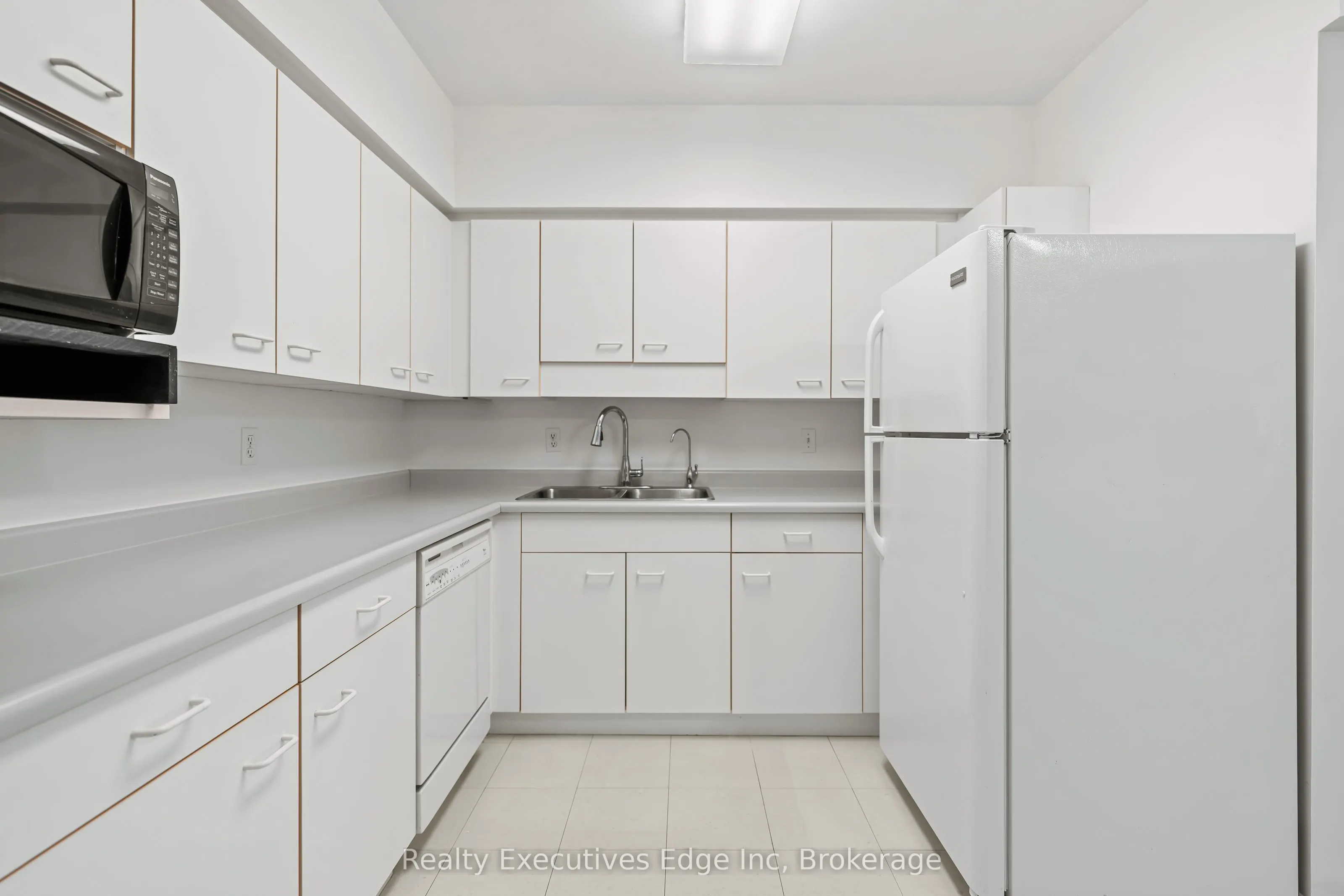208 Silvercreek Parkway N #205