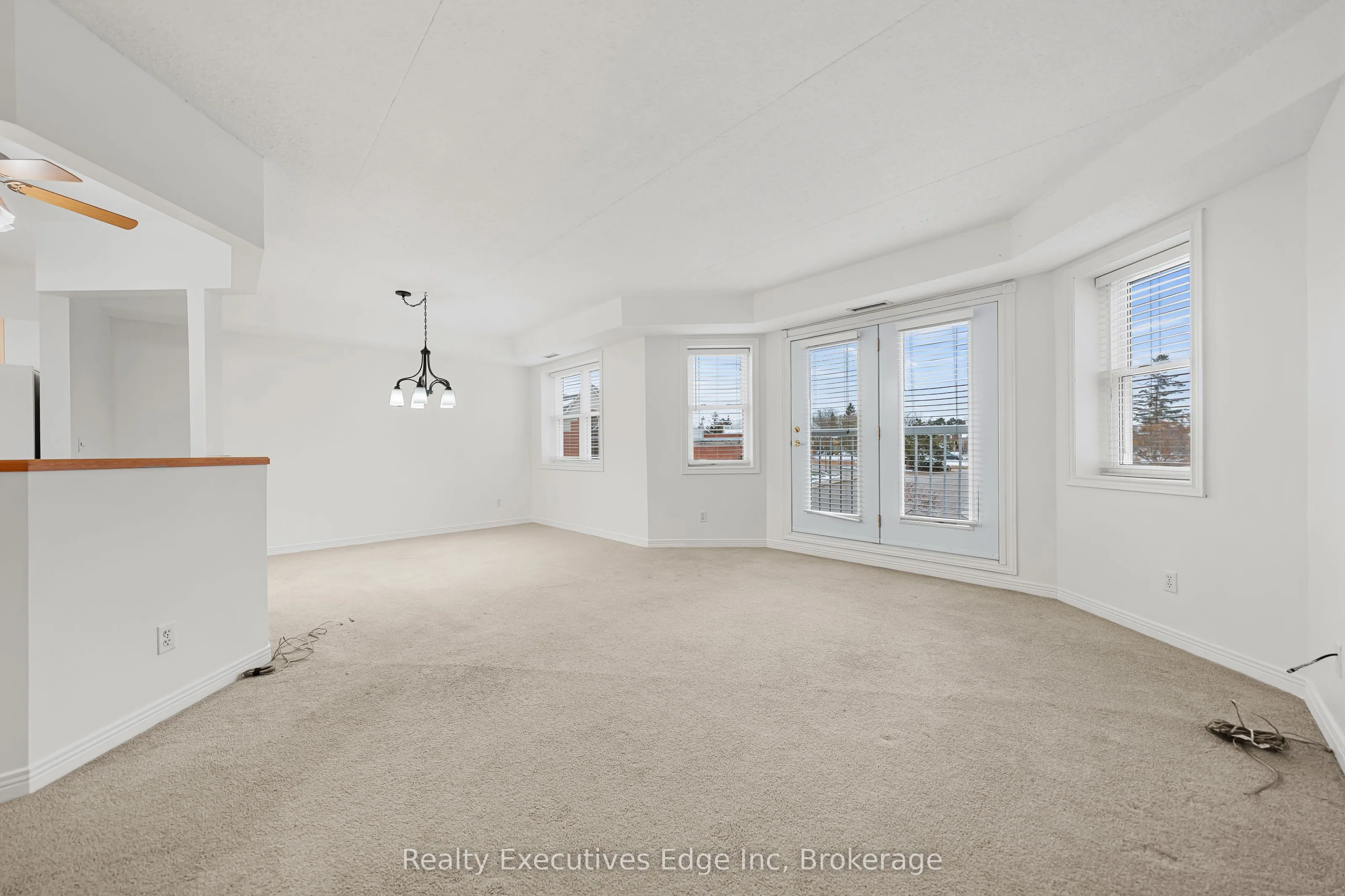 208 Silvercreek Parkway N #205
