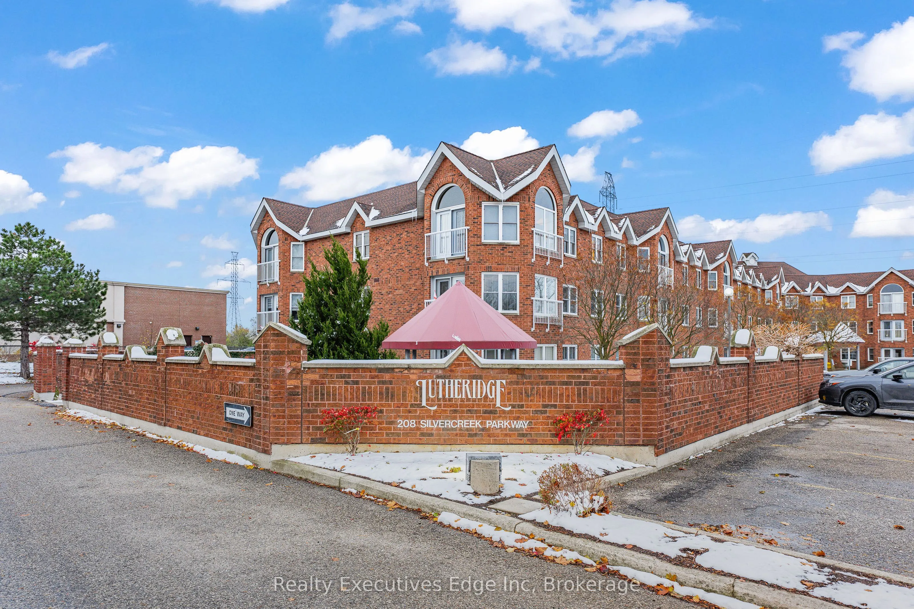 208 Silvercreek Parkway N #205