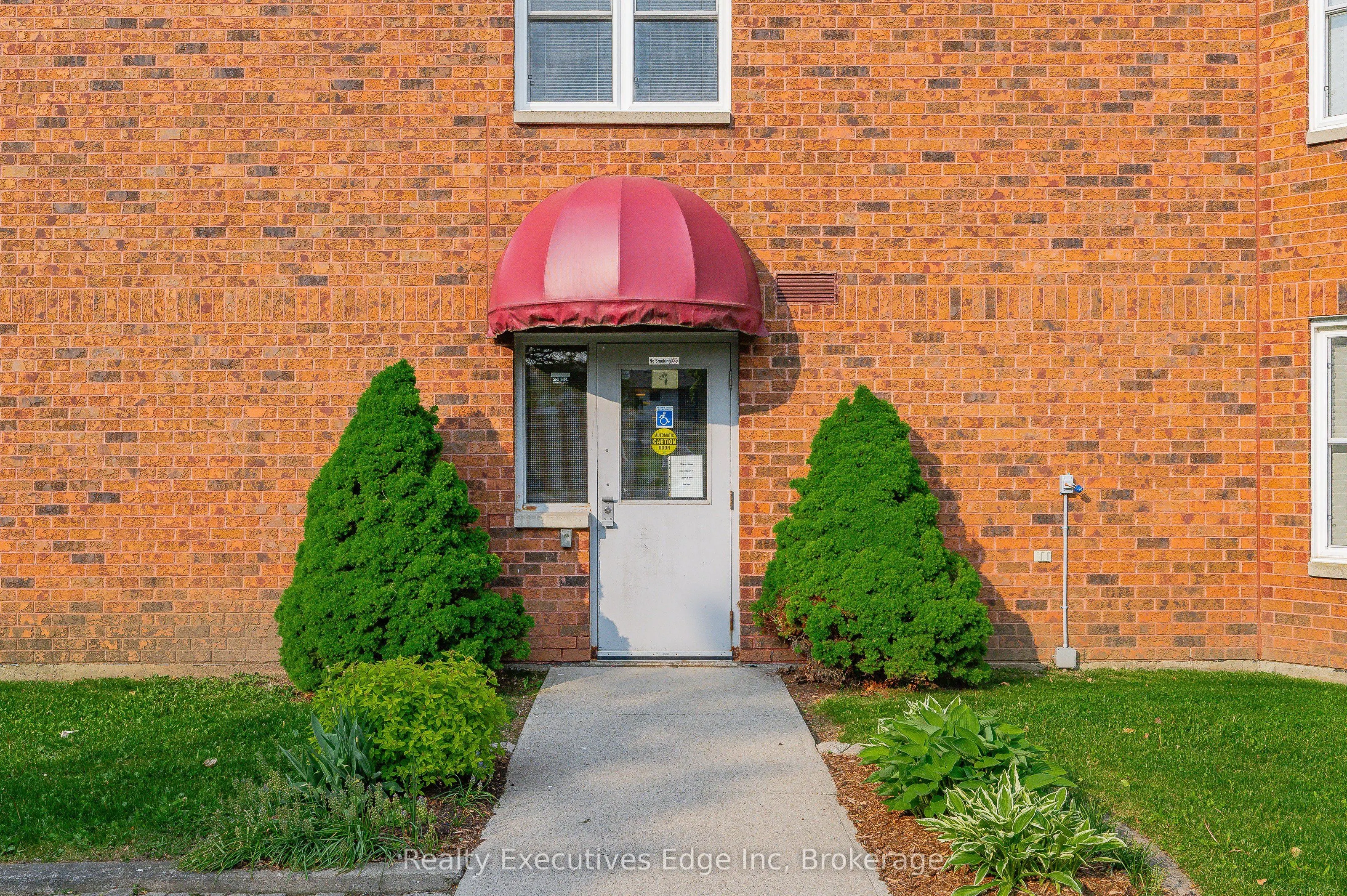 208 Silvercreek Parkway N #205