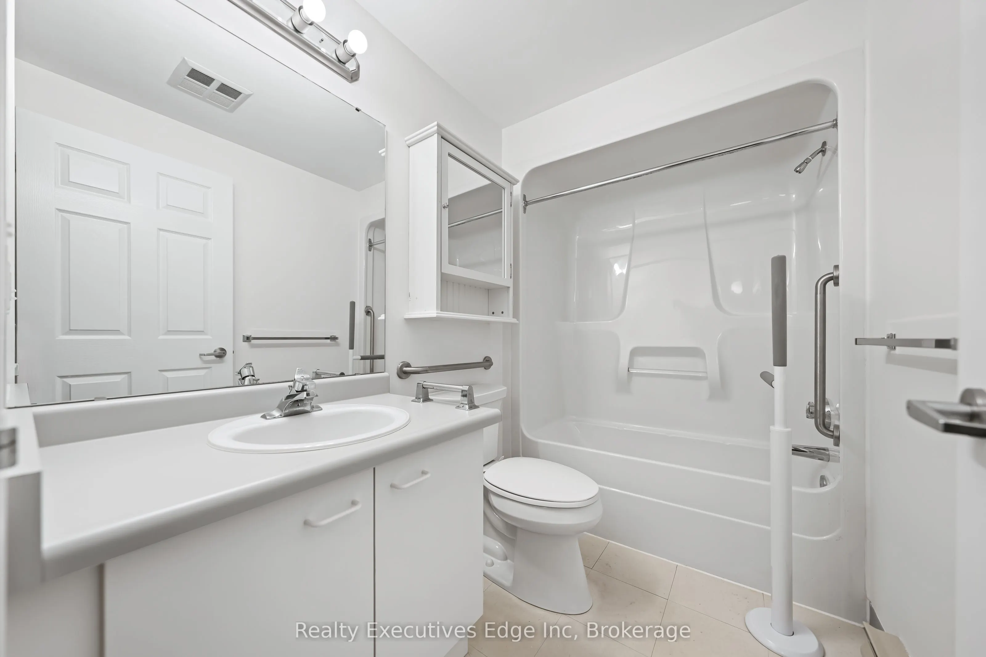 208 Silvercreek Parkway N #205