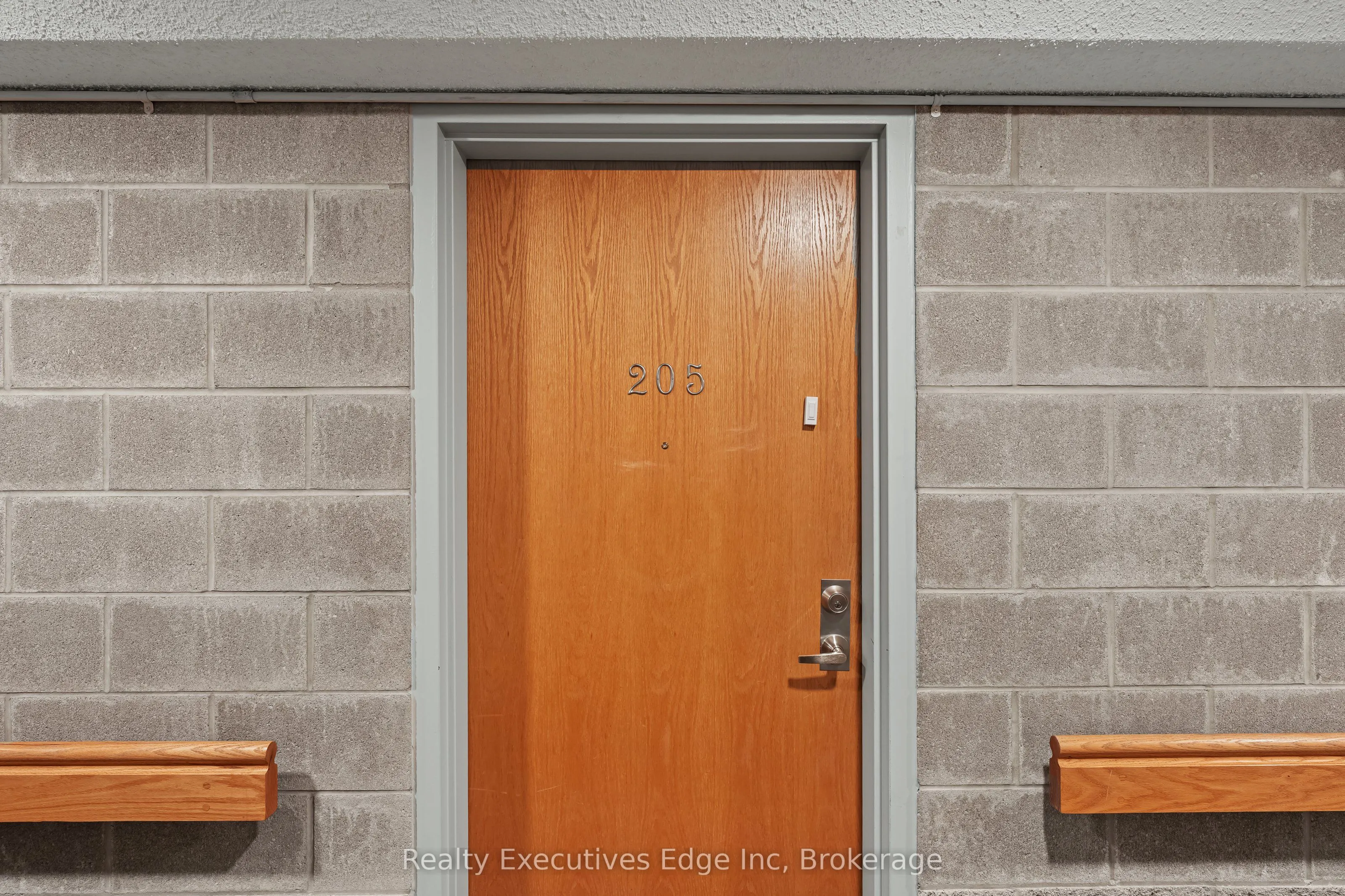 208 Silvercreek Parkway N #205
