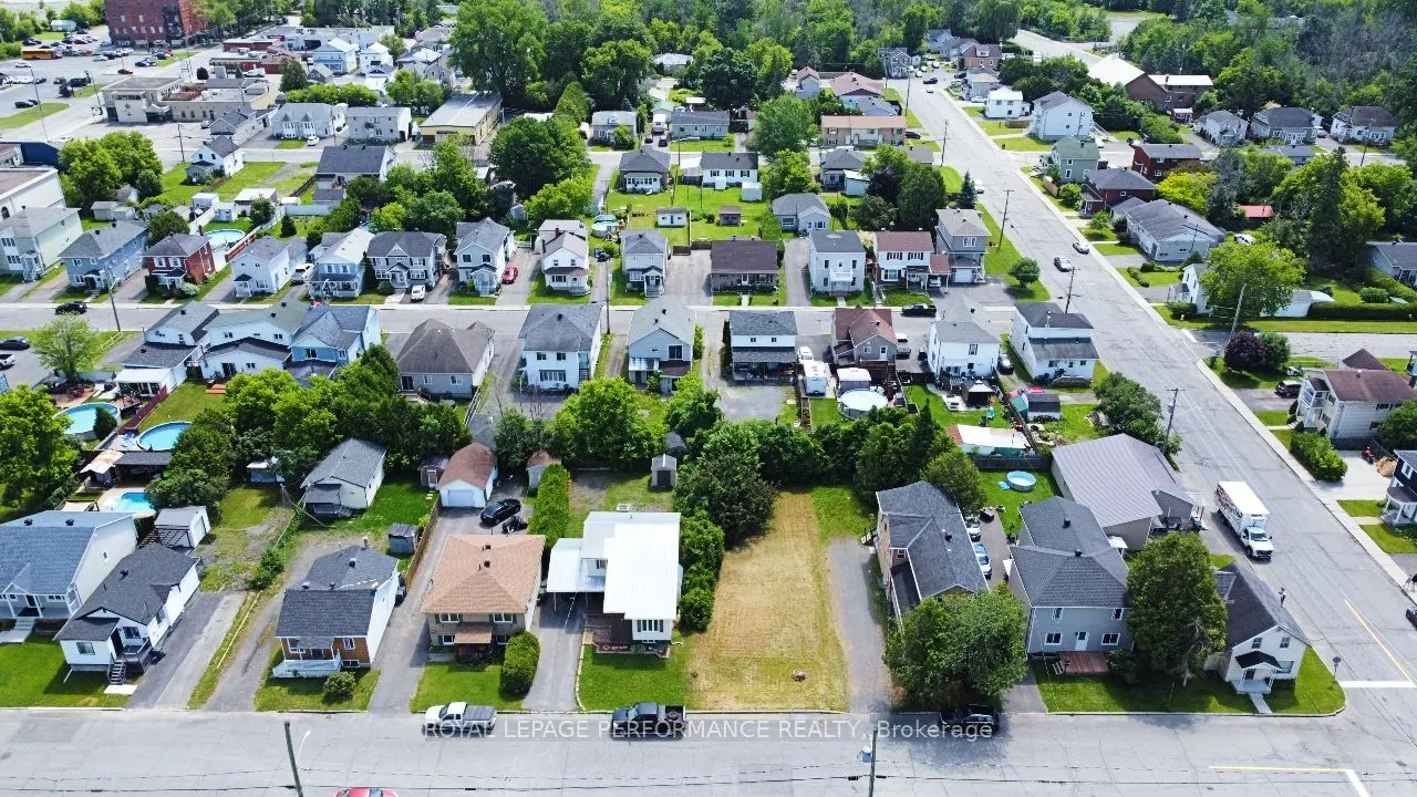 NA KITCHENER Street