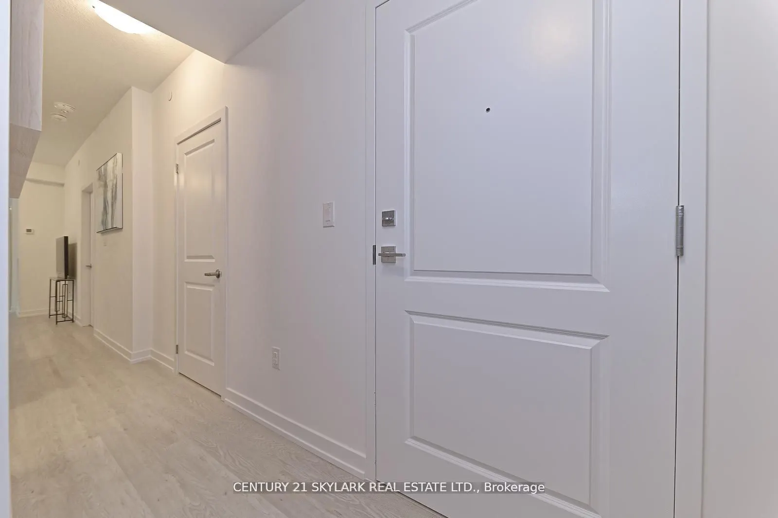 460 Dundas Street E #401