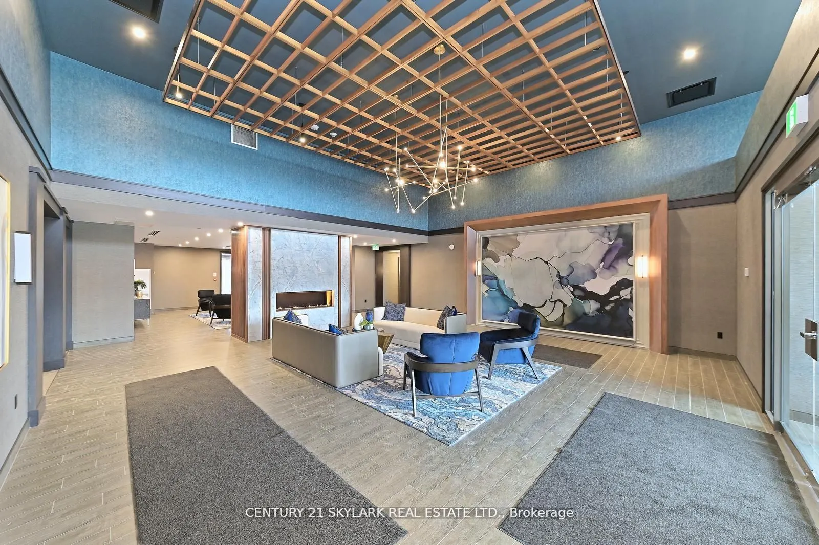 460 Dundas Street E #401