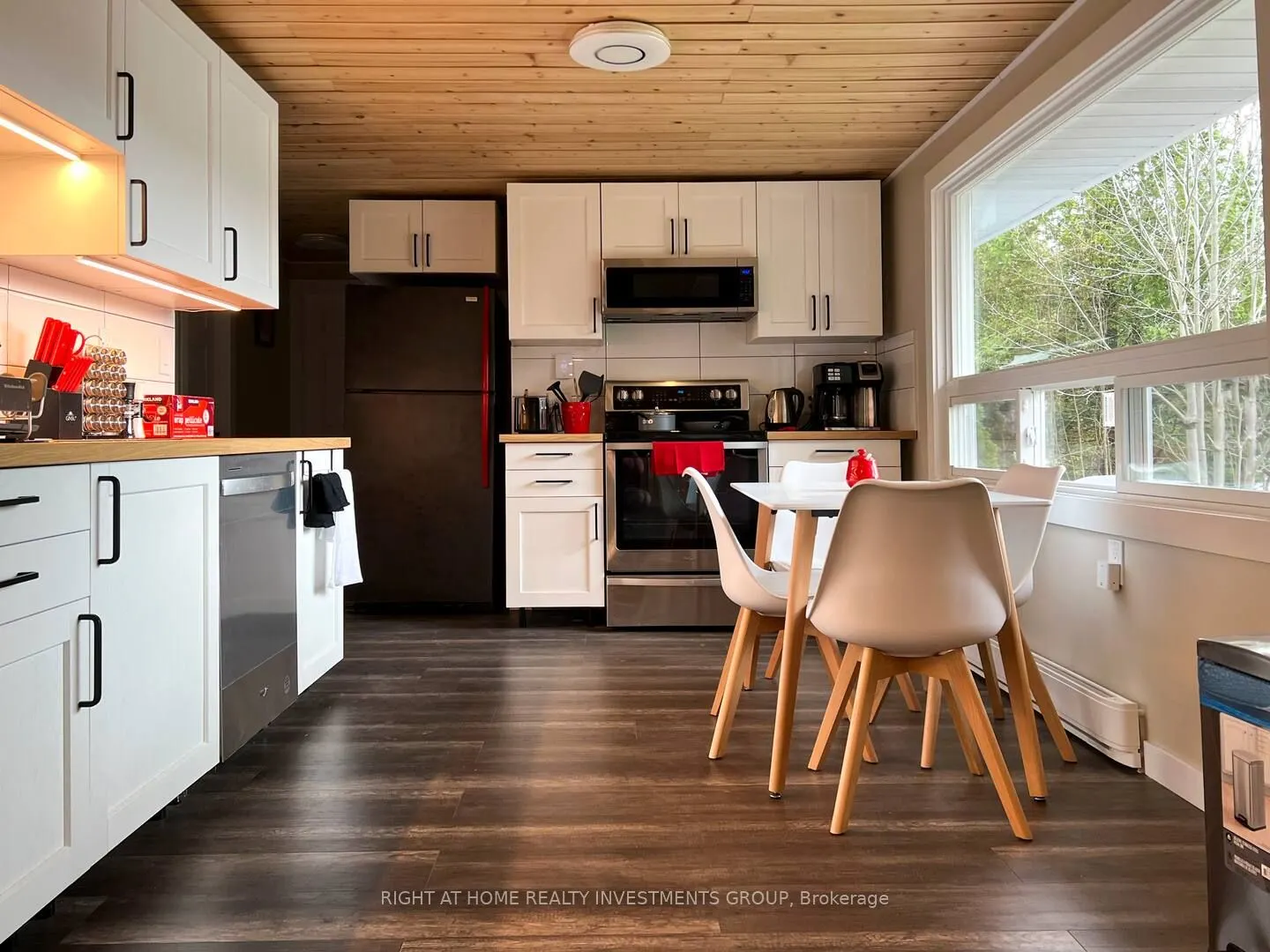 284 KAWARTHA HIDEAWAY Road