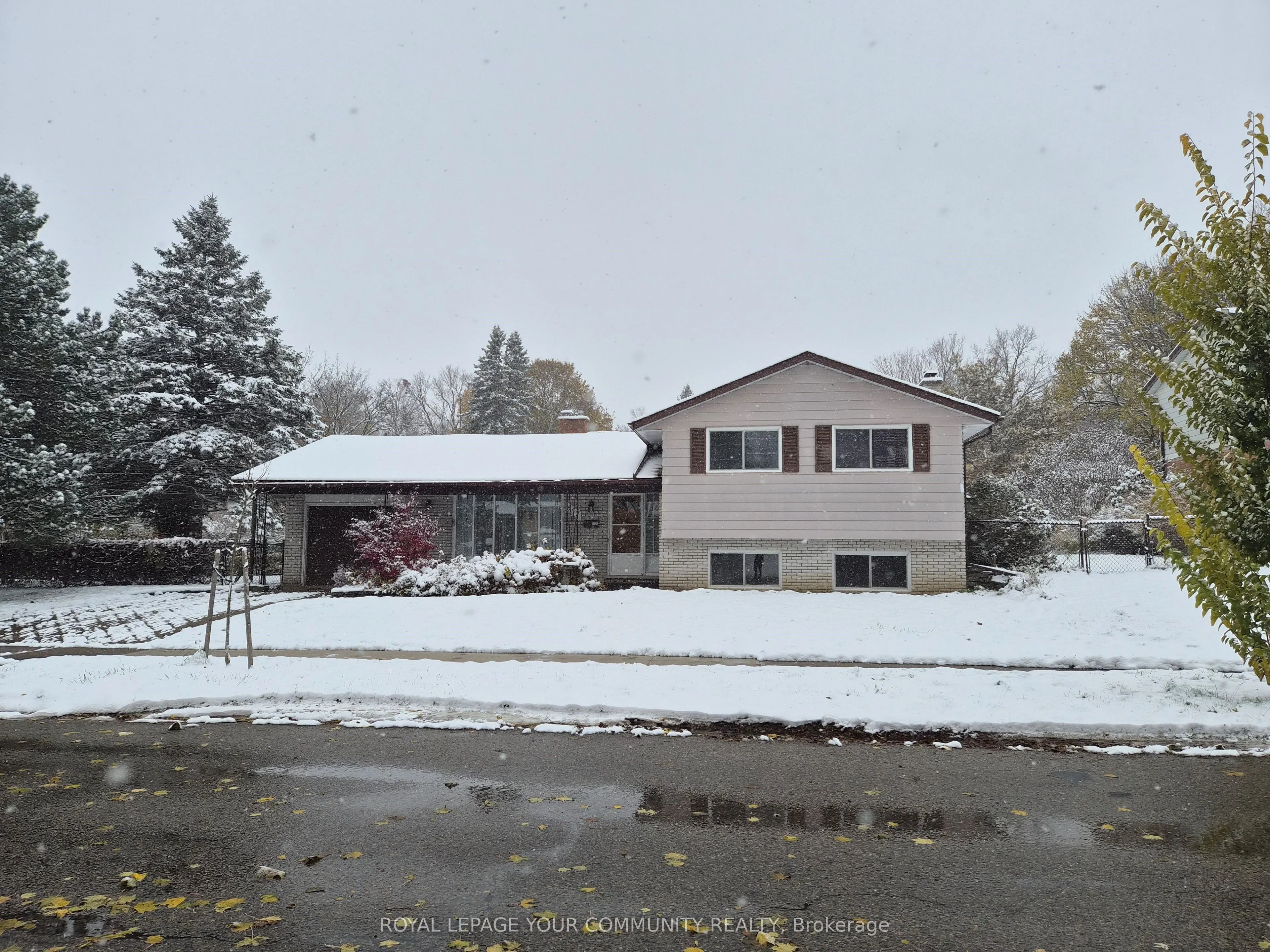 557 Glen Manor Boulevard