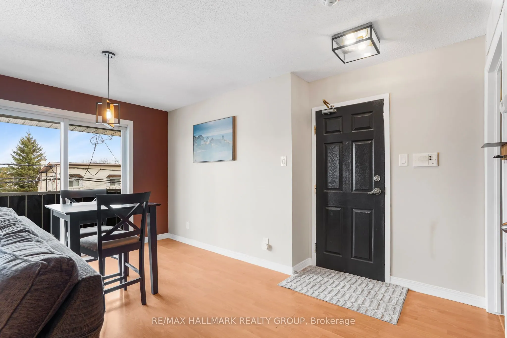 1005 Laurier Street #302