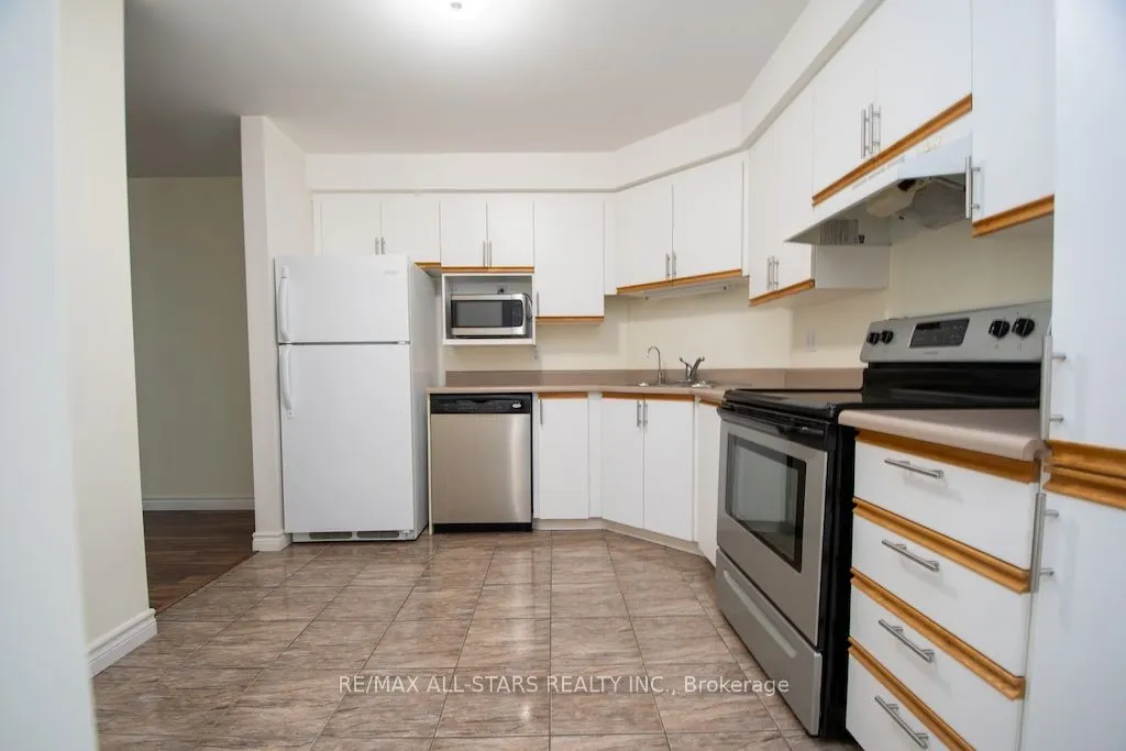8 Huron Street #106