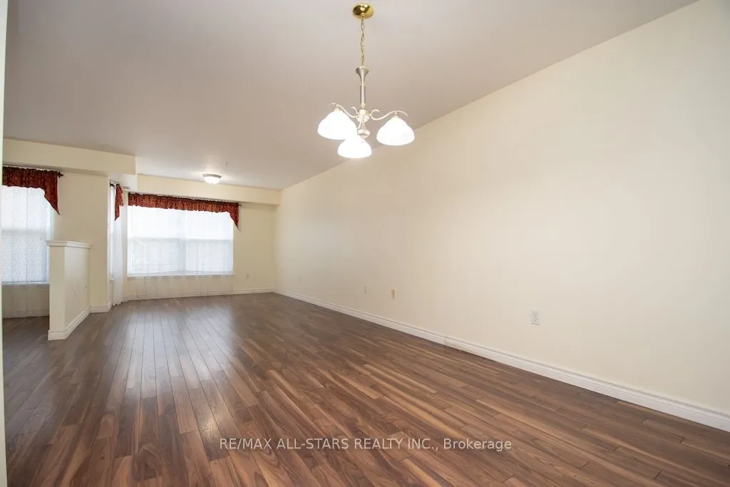 8 Huron Street #106