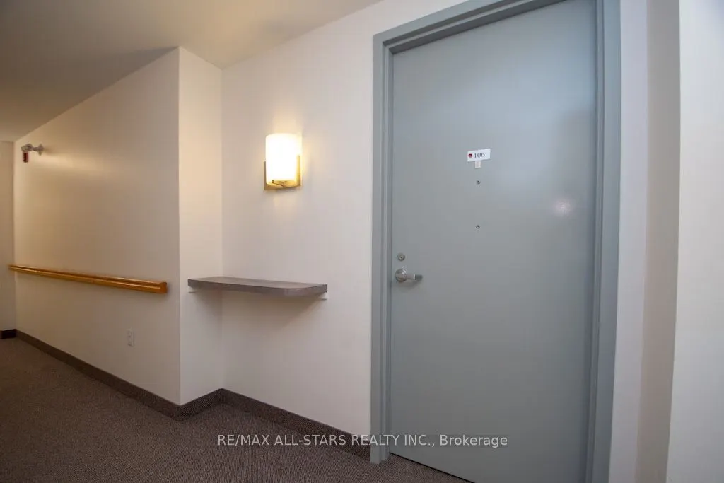 8 Huron Street #106