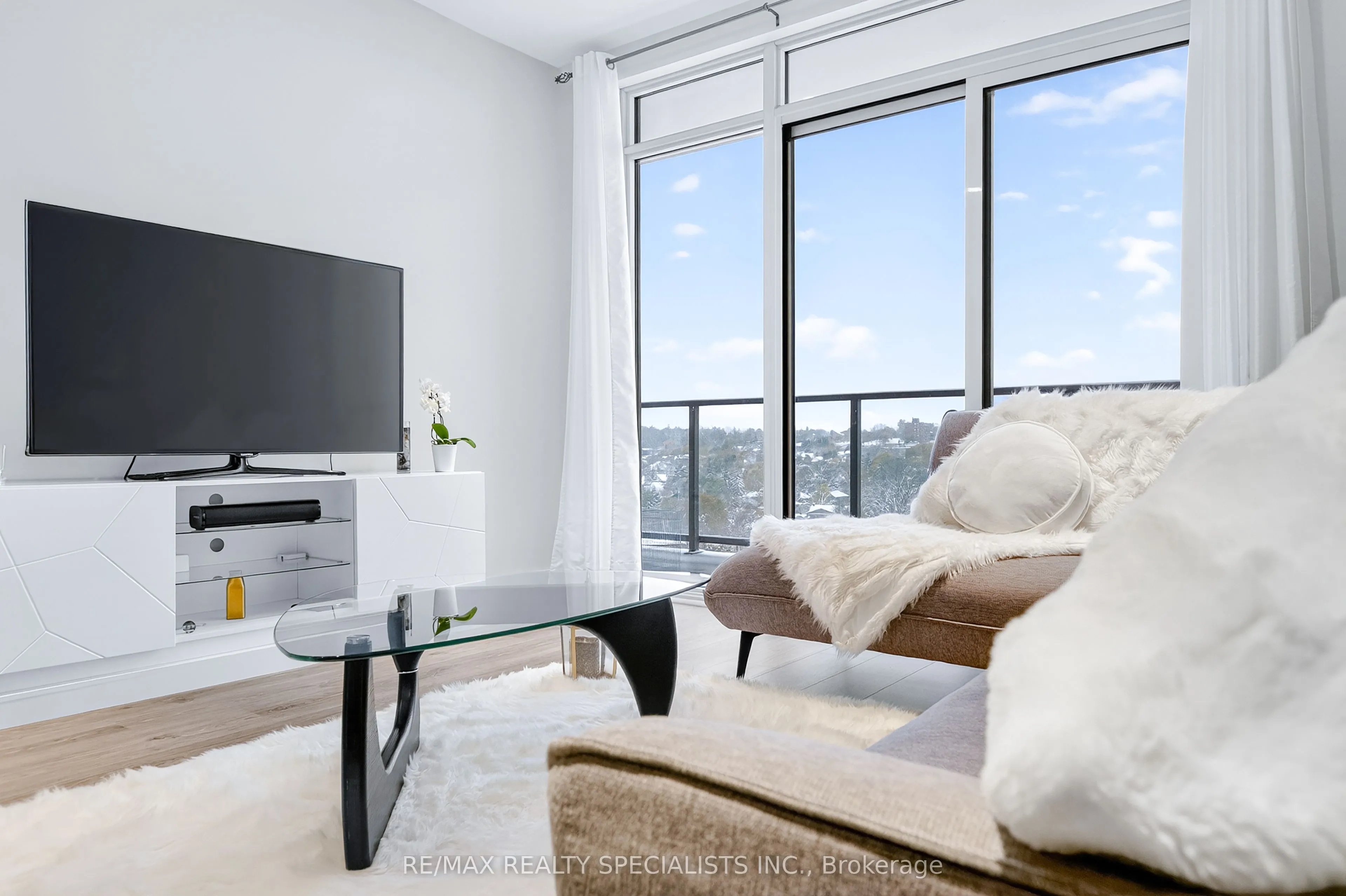 15 Glebe Street #1310