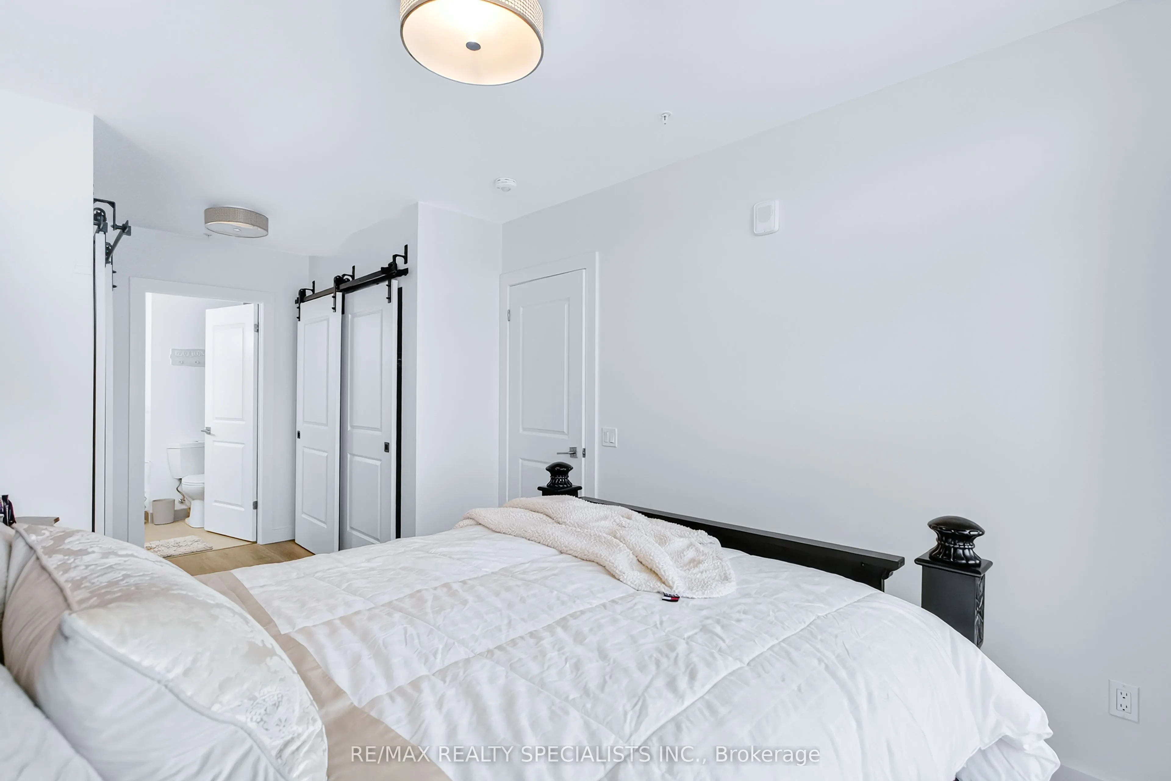 15 Glebe Street #1310