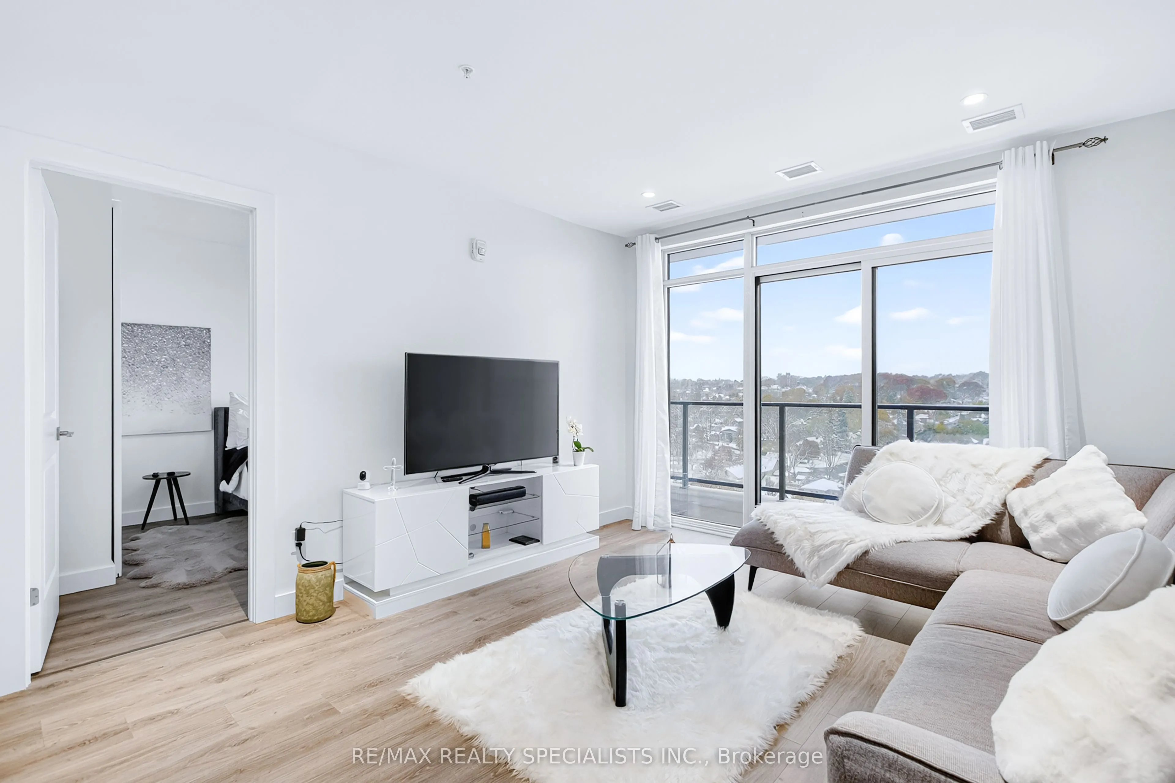 15 Glebe Street #1310