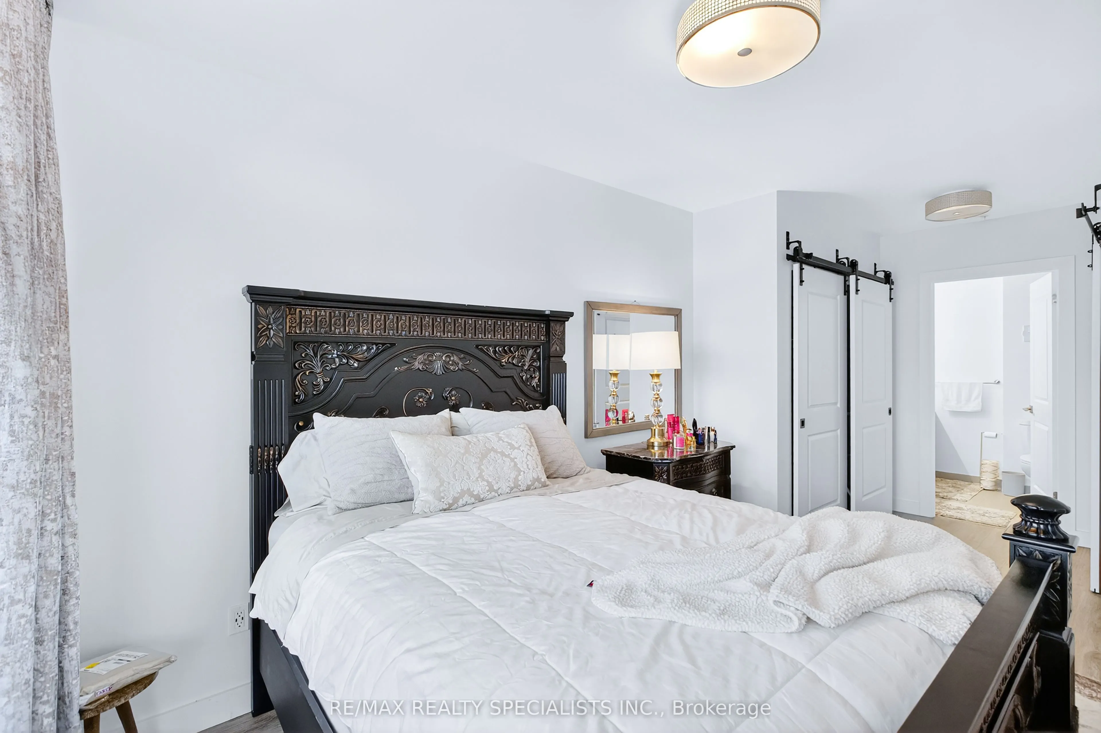15 Glebe Street #1310