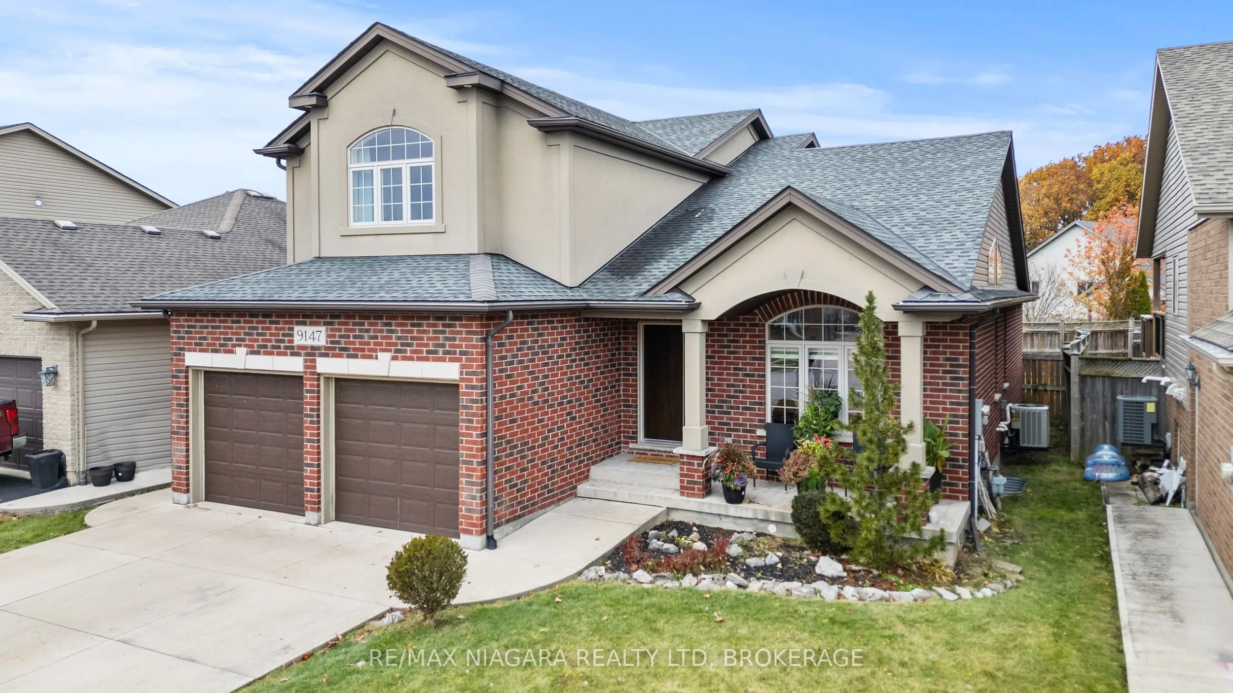 9147 HENDERSHOT Boulevard