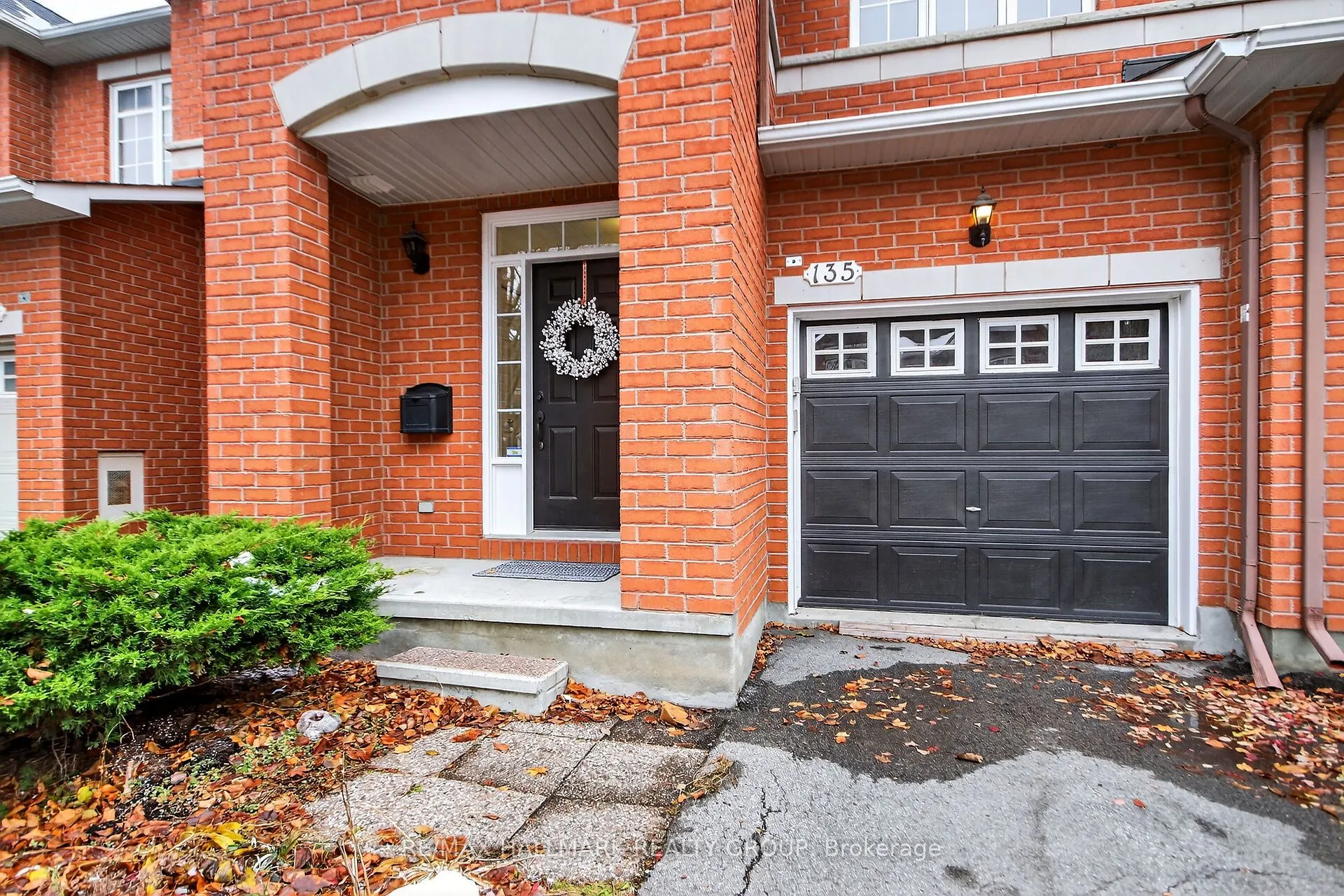 135 Gatespark Private