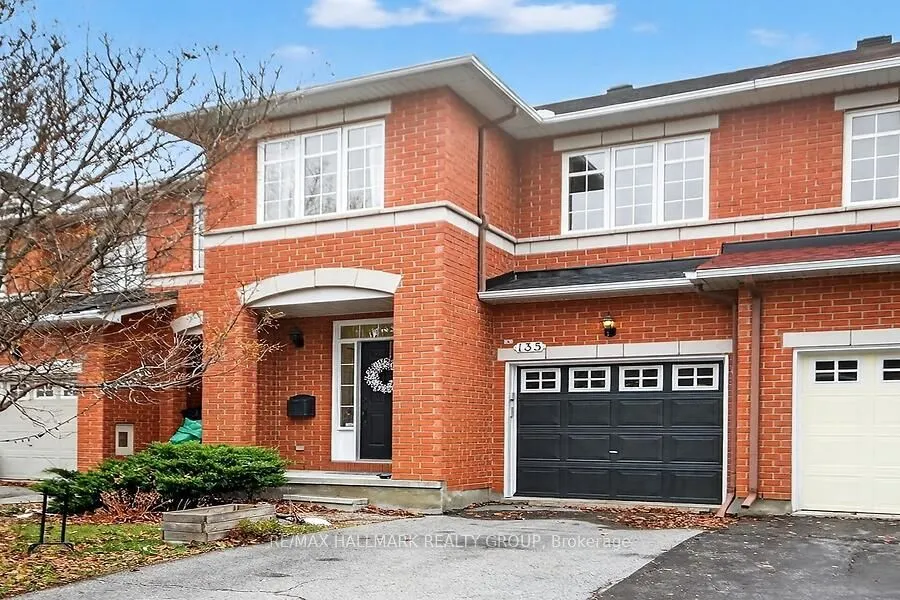 135 Gatespark Private