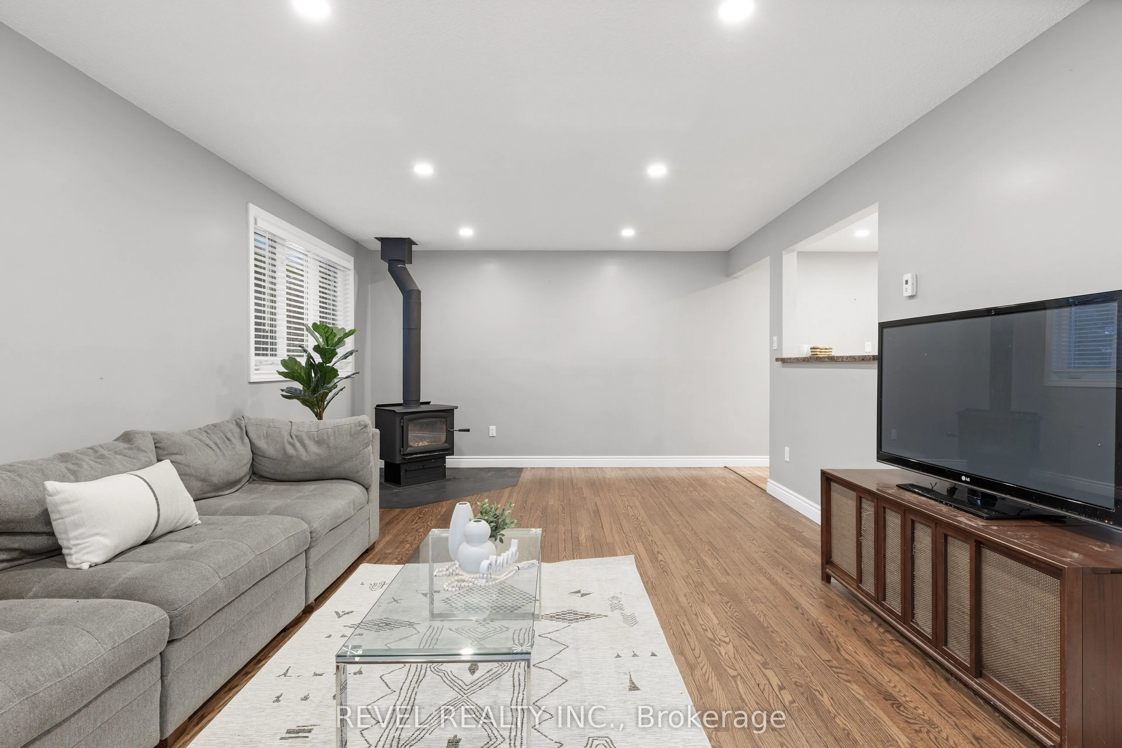 169 Victoria Drive